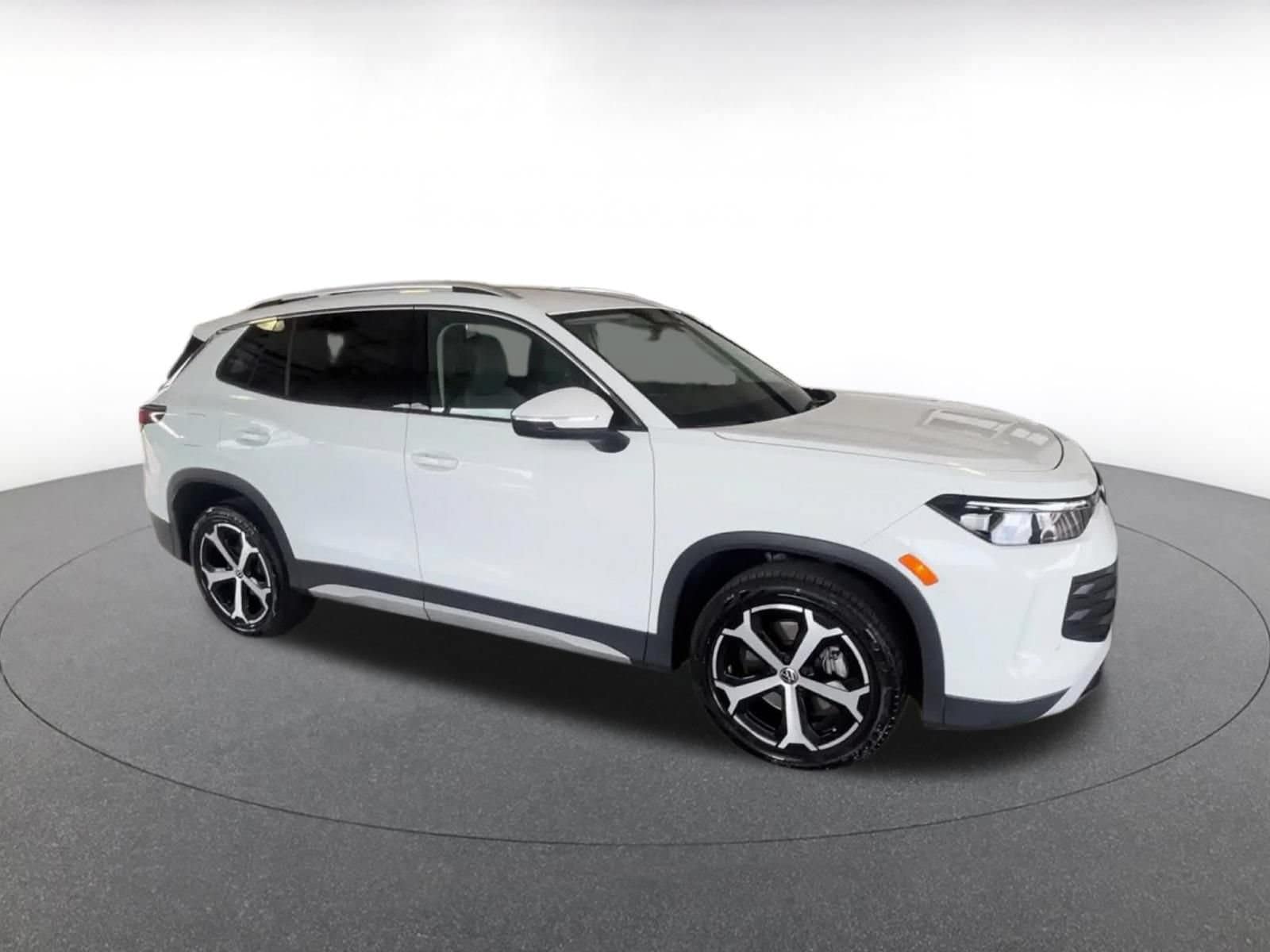 Thumbnail: 2026 Volkswagen Tiguan - 2