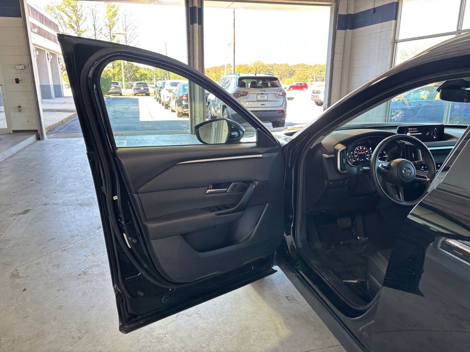 Thumbnail: 2025 Mazda CX-50 - 26