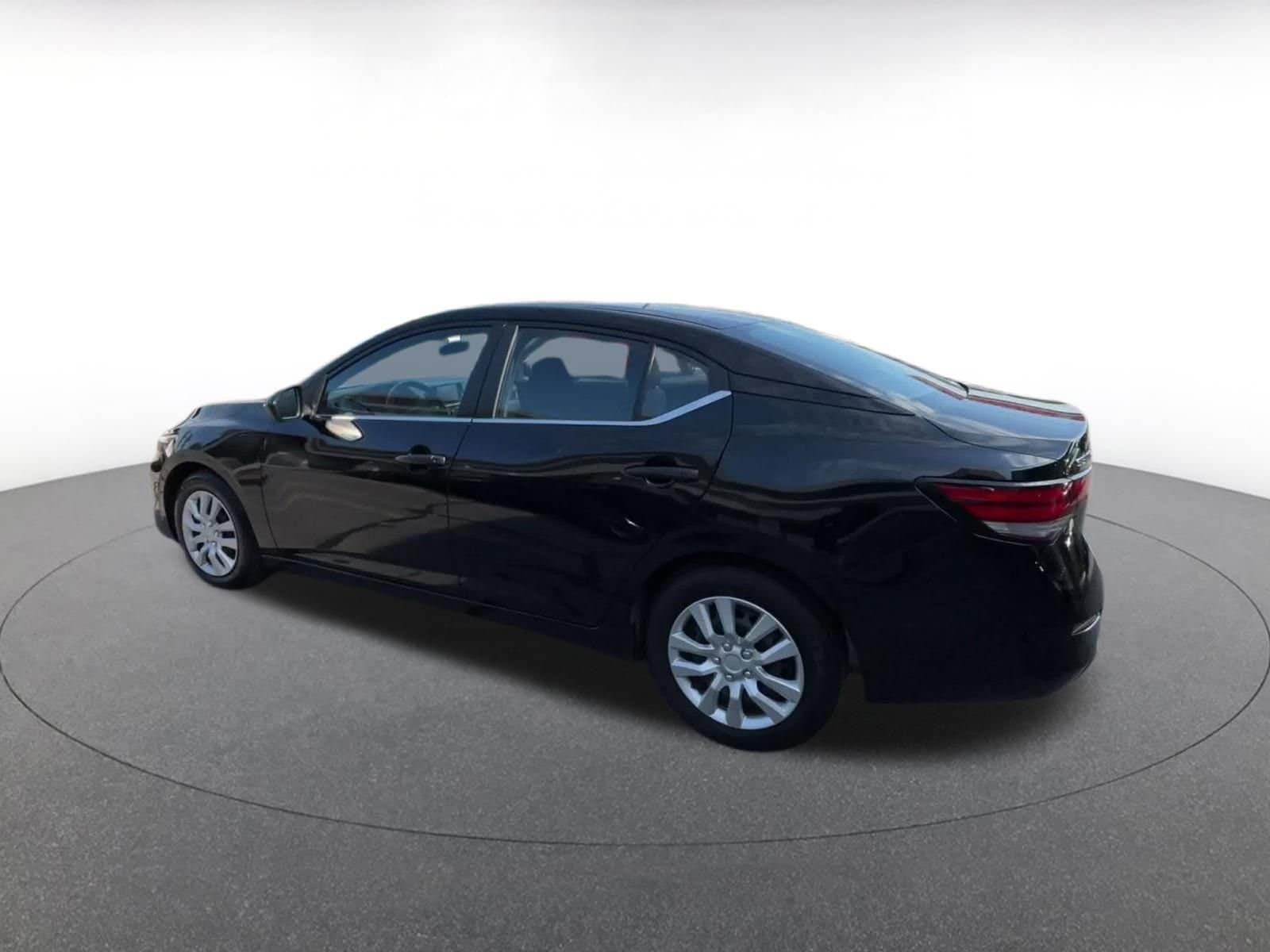 Thumbnail: 2025 Nissan Sentra - 8