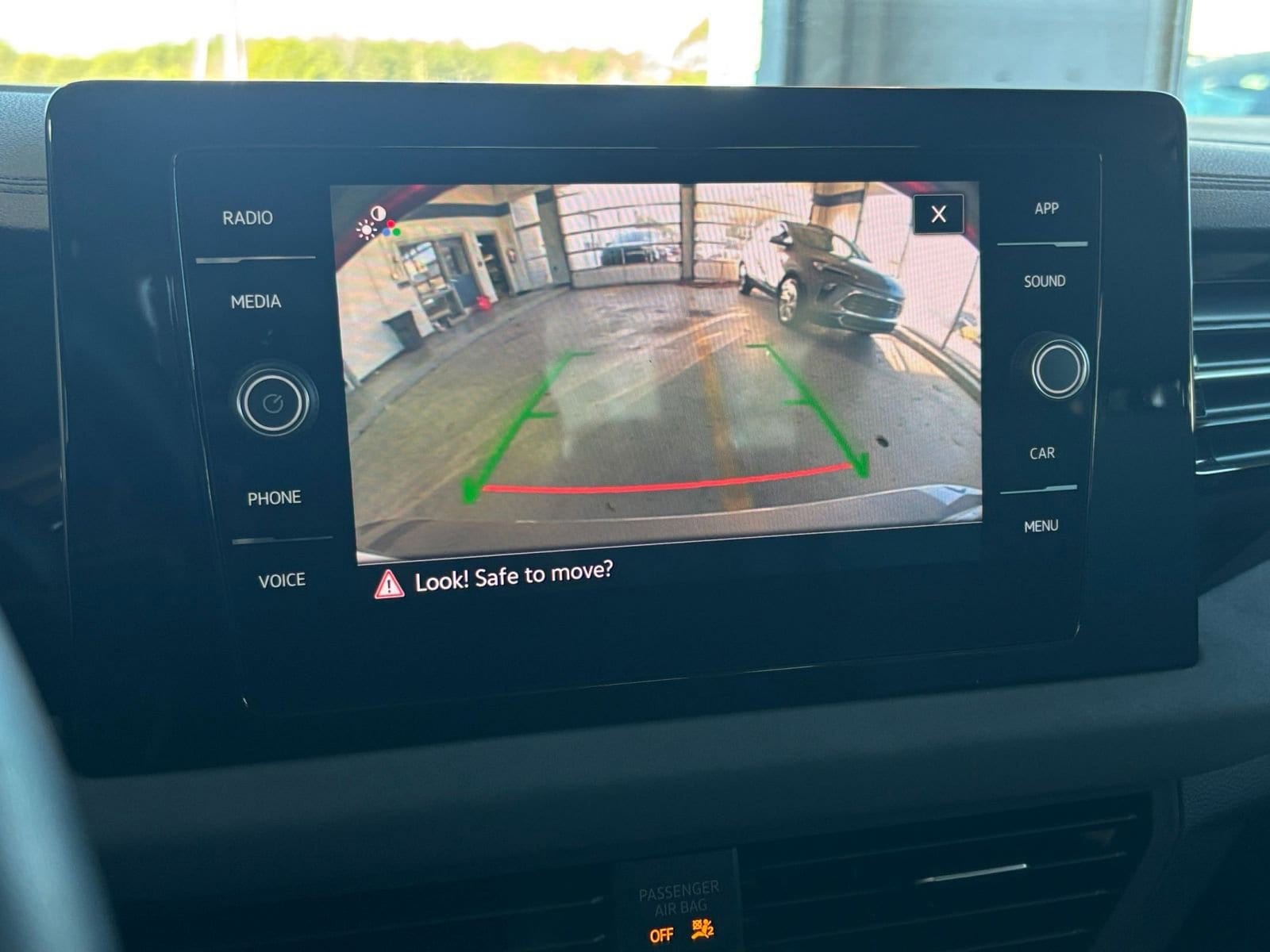 Thumbnail: 2025 Volkswagen Jetta - 17