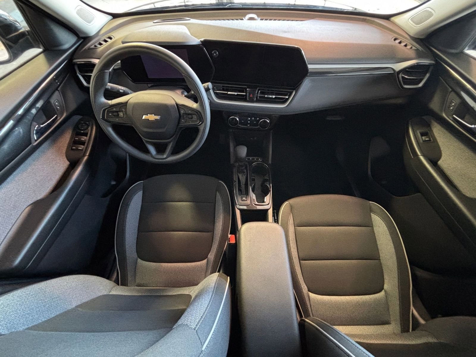 Thumbnail: 2025 Chevrolet TrailBlazer - 31