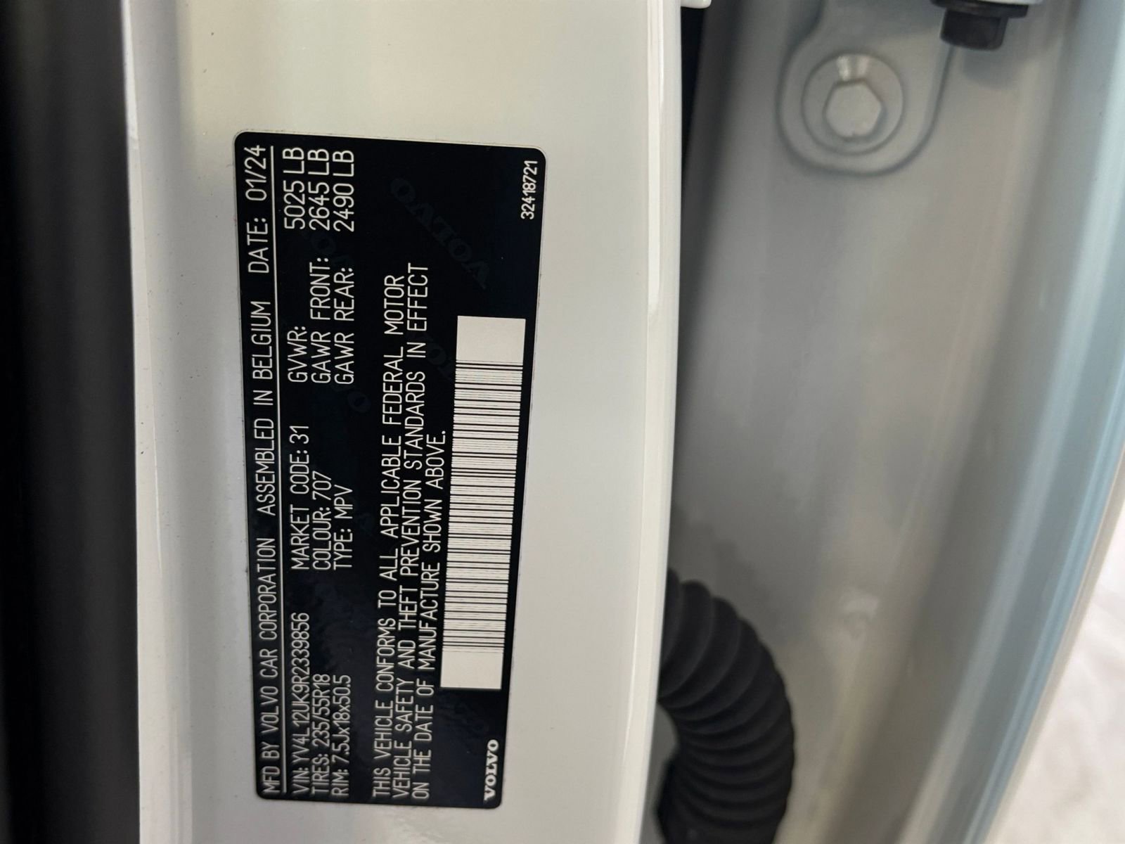 Thumbnail: 2024 Volvo XC40 - 29