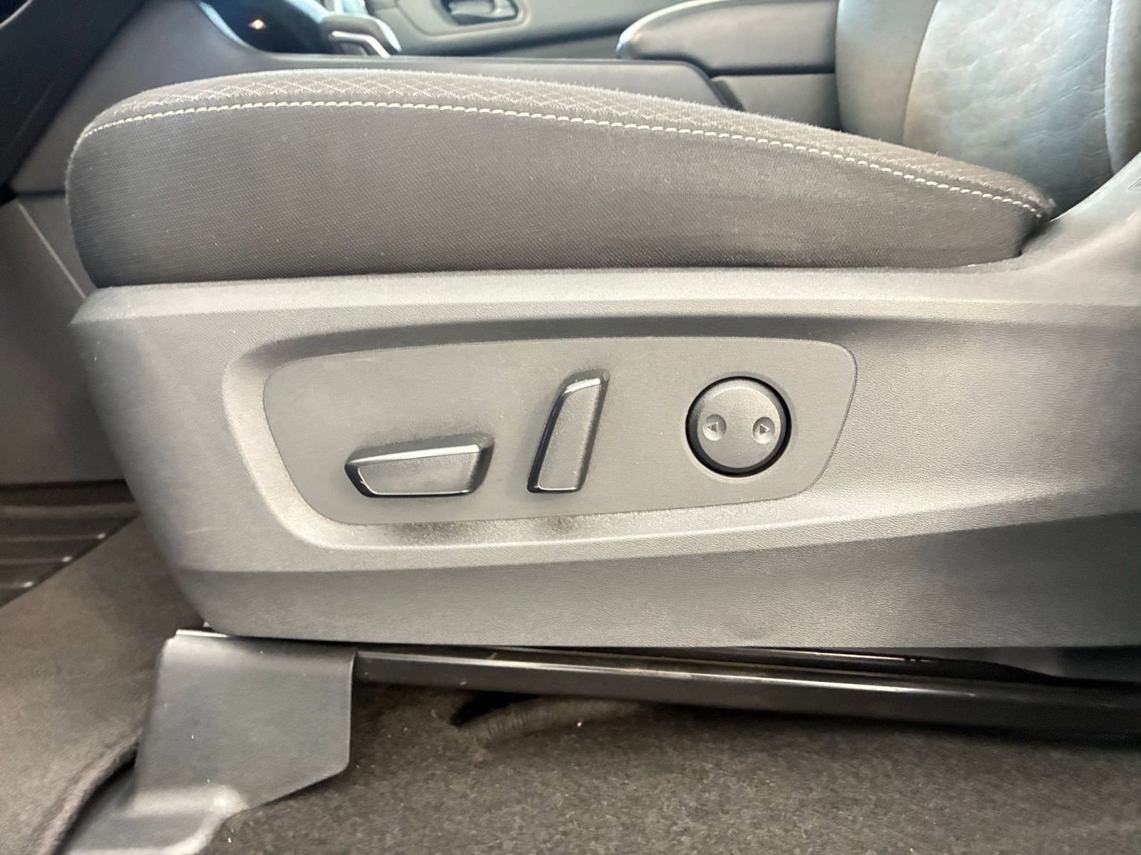 Thumbnail: 2025 Nissan Pathfinder - 28