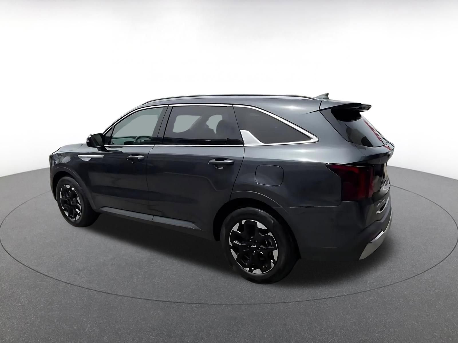 Thumbnail: 2024 Kia Sorento - 10