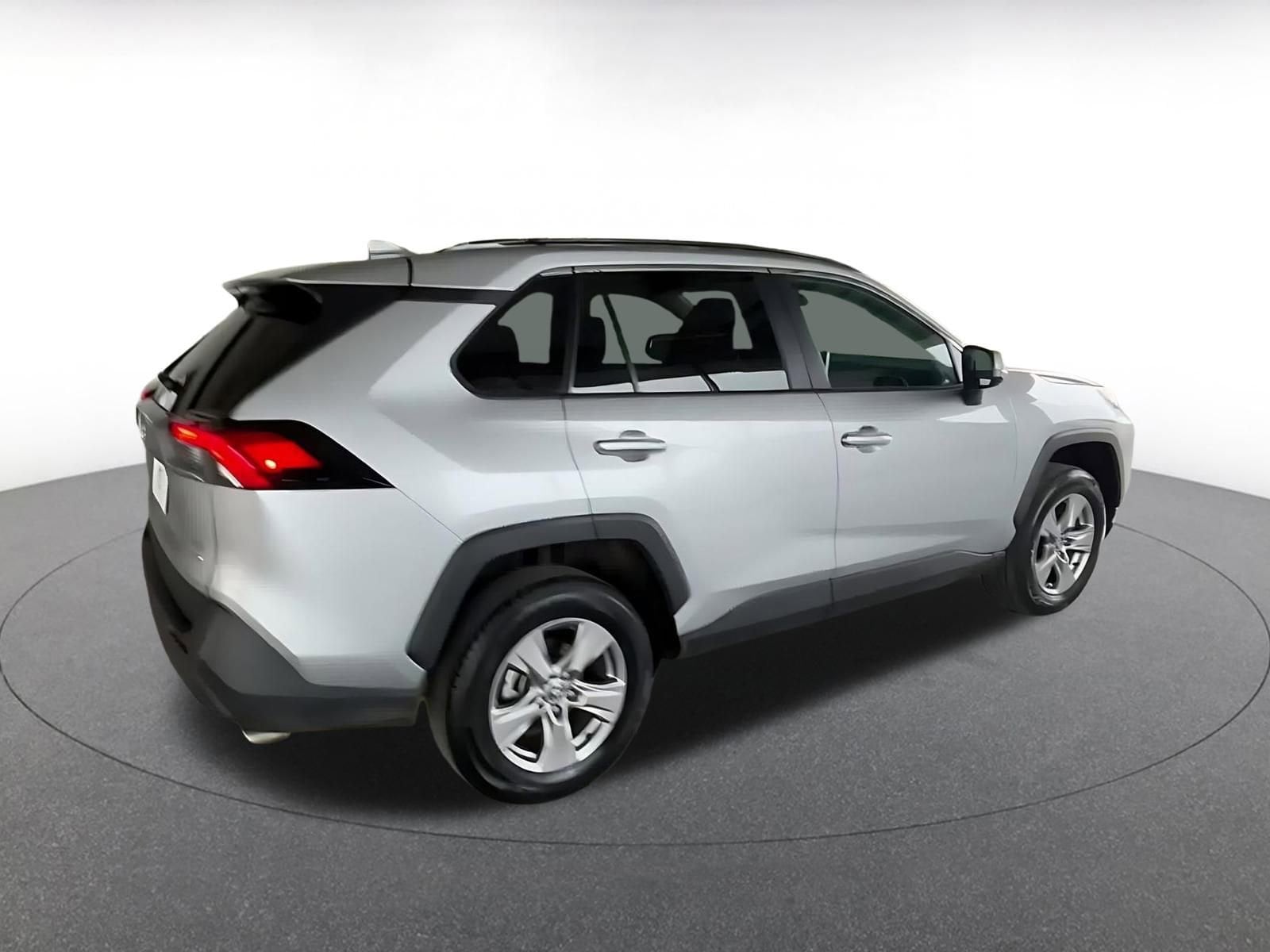 Thumbnail: 2025 Toyota RAV4 - 15