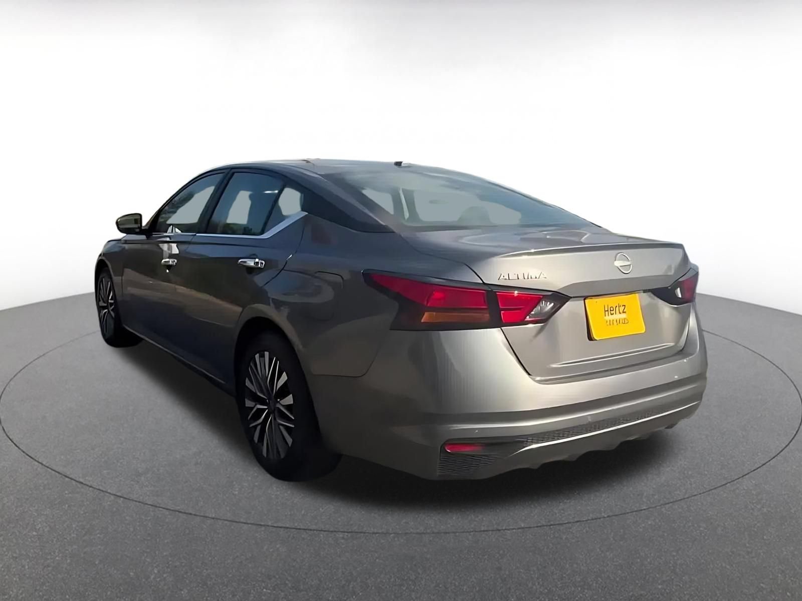 Thumbnail: 2025 Nissan Altima - 8