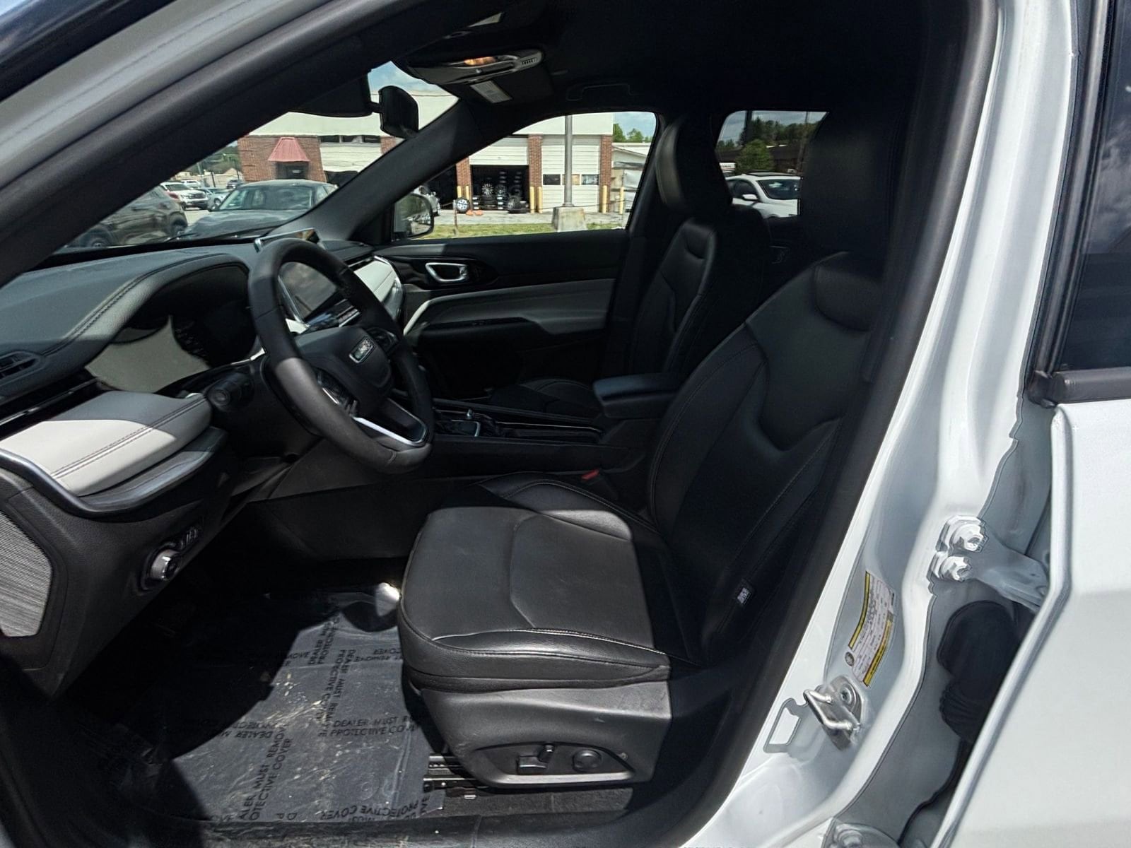 Thumbnail: 2025 Jeep Compass - 31