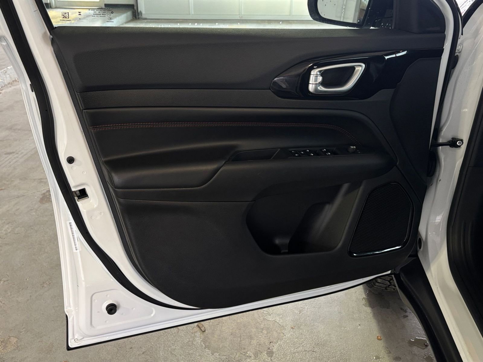 Thumbnail: 2025 Jeep Compass - 25