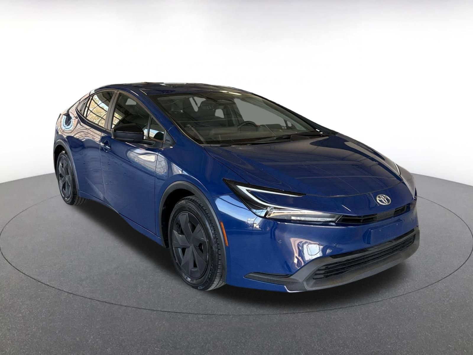 Thumbnail: 2025 Toyota Prius - 2