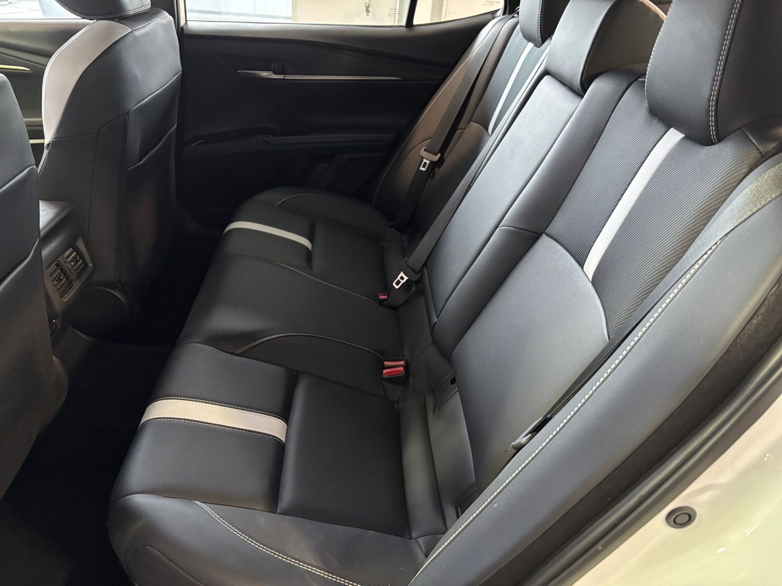 Thumbnail: 2025 Toyota Camry - 33