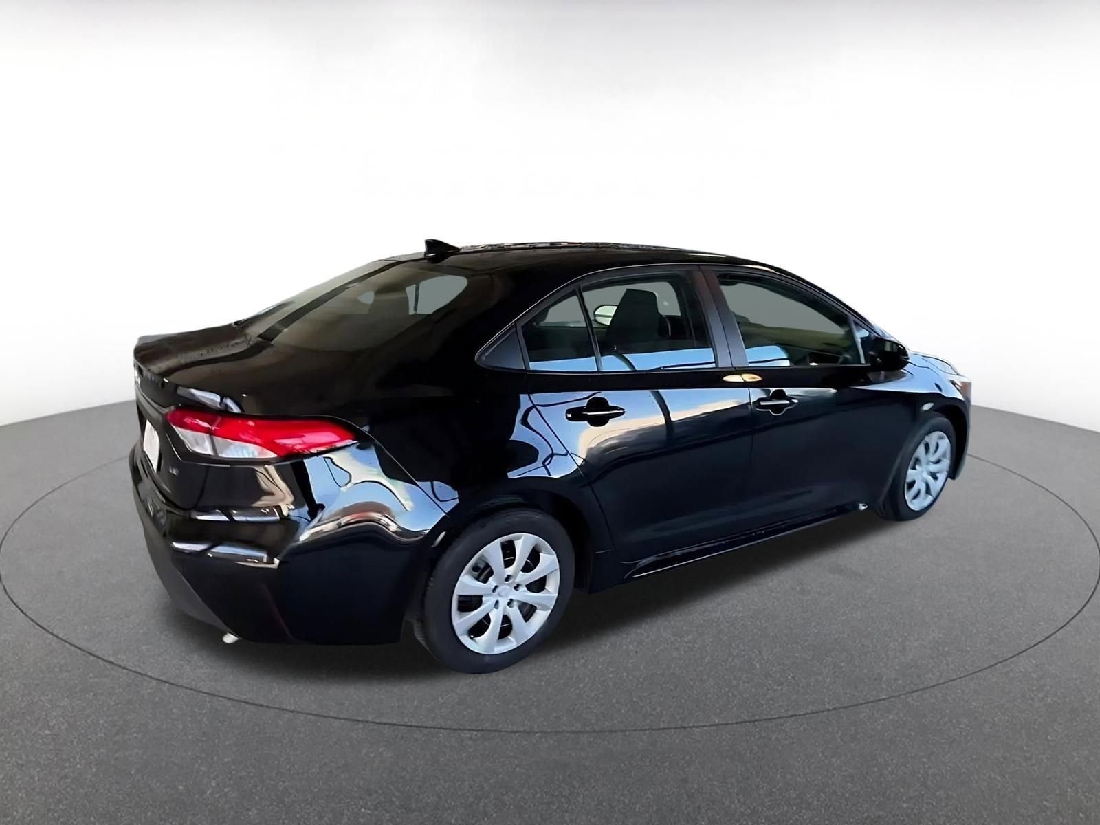 Thumbnail: 2025 Toyota Corolla - 13