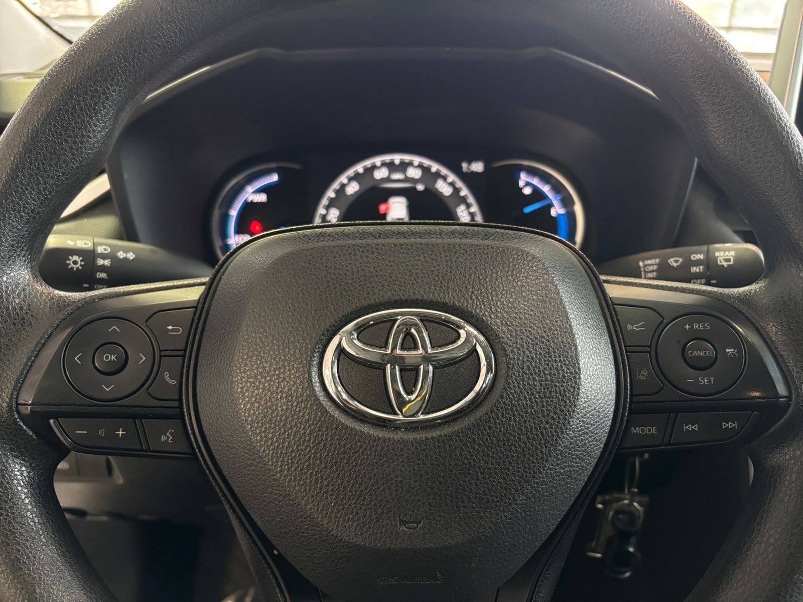 Thumbnail: 2025 Toyota RAV4 - 32