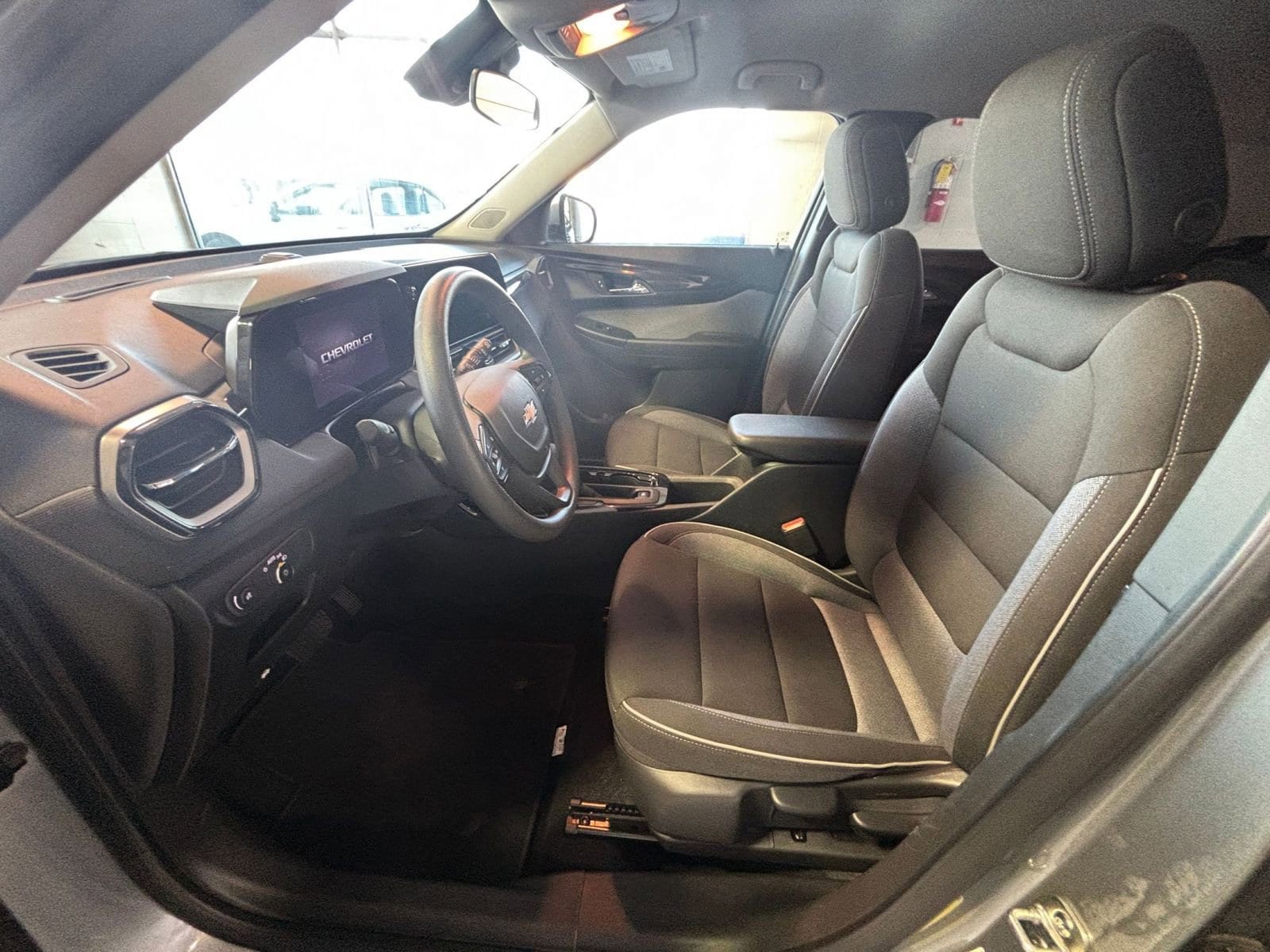 Thumbnail: 2025 Chevrolet TrailBlazer - 25