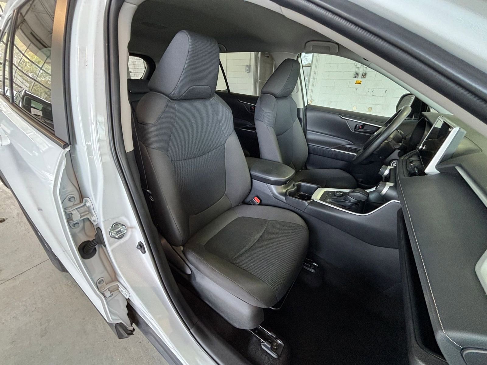 Thumbnail: 2025 Toyota RAV4 - 35