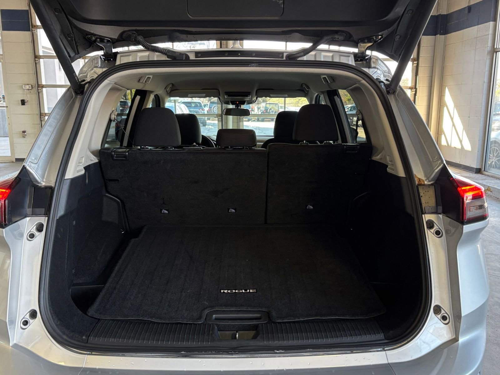 Thumbnail: 2025 Nissan Rogue - 32