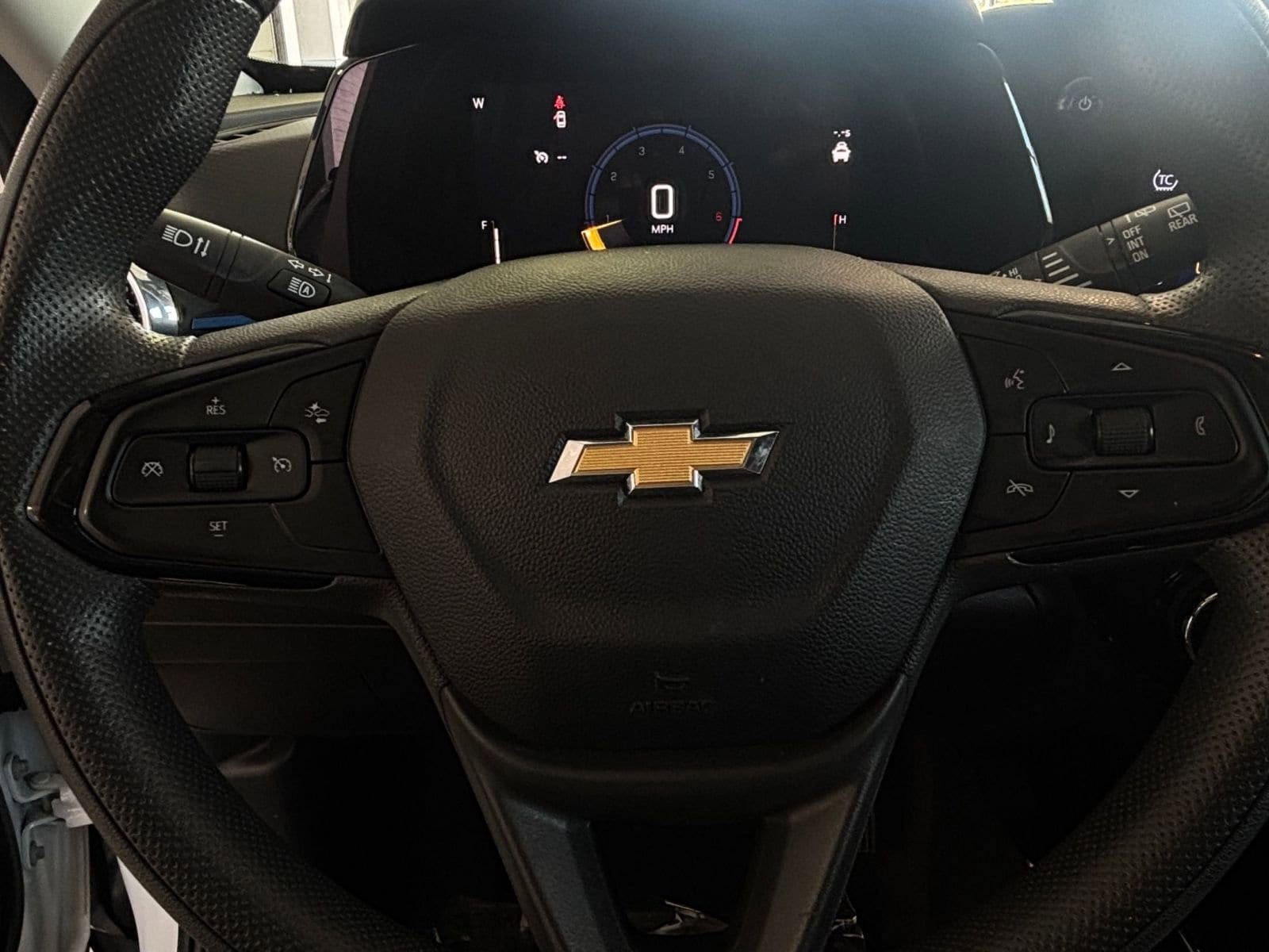 Thumbnail: 2025 Chevrolet Trax - 28