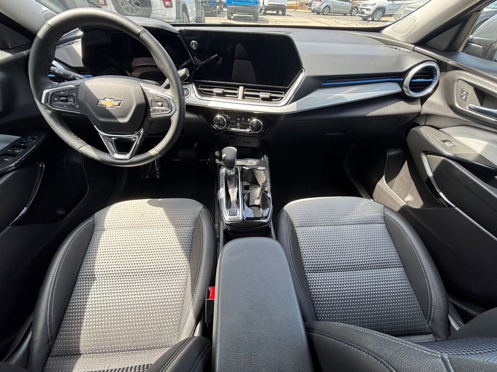 Thumbnail: 2025 Chevrolet Trax - 33