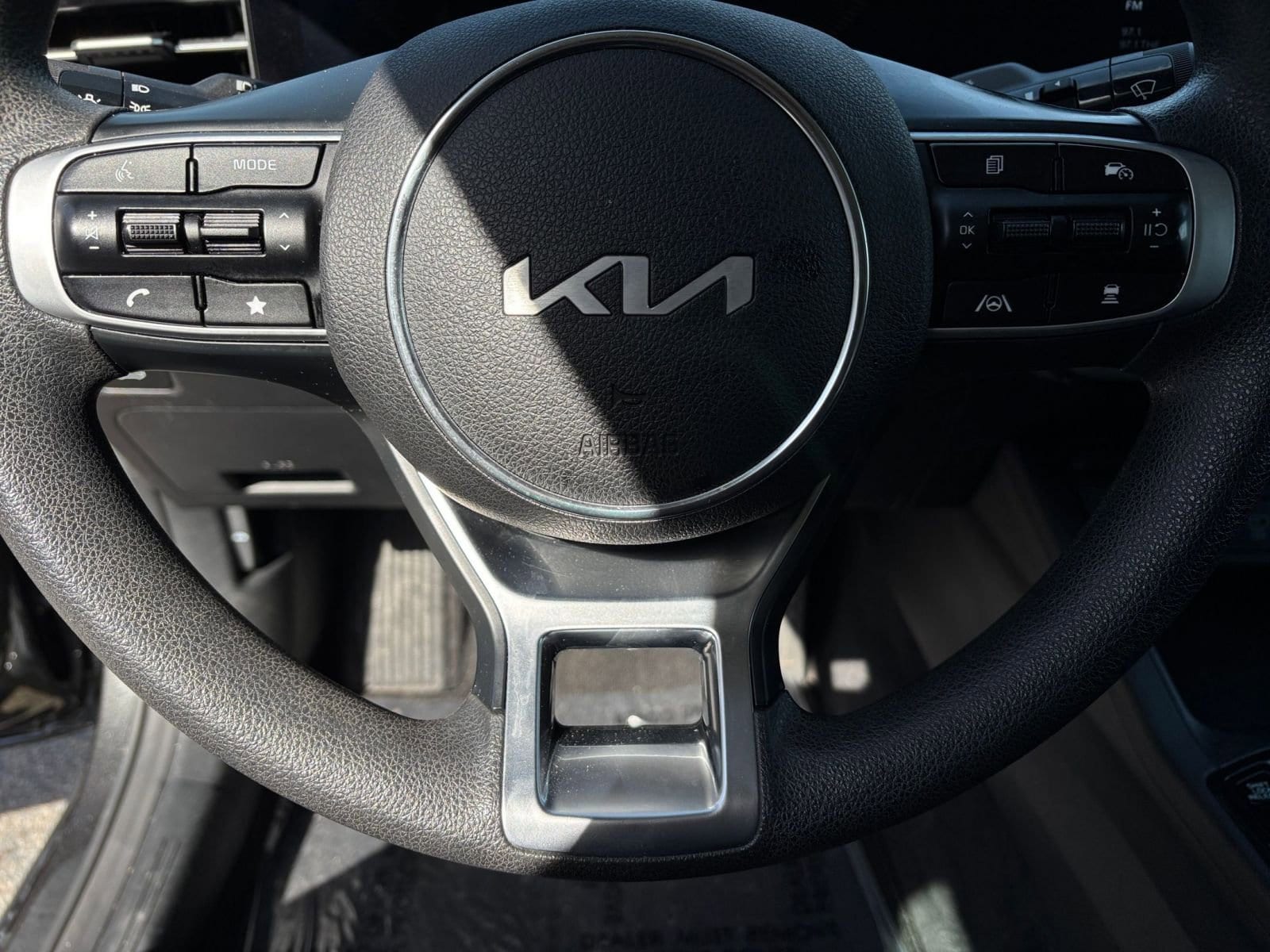 Thumbnail: 2025 Kia K5 - 33