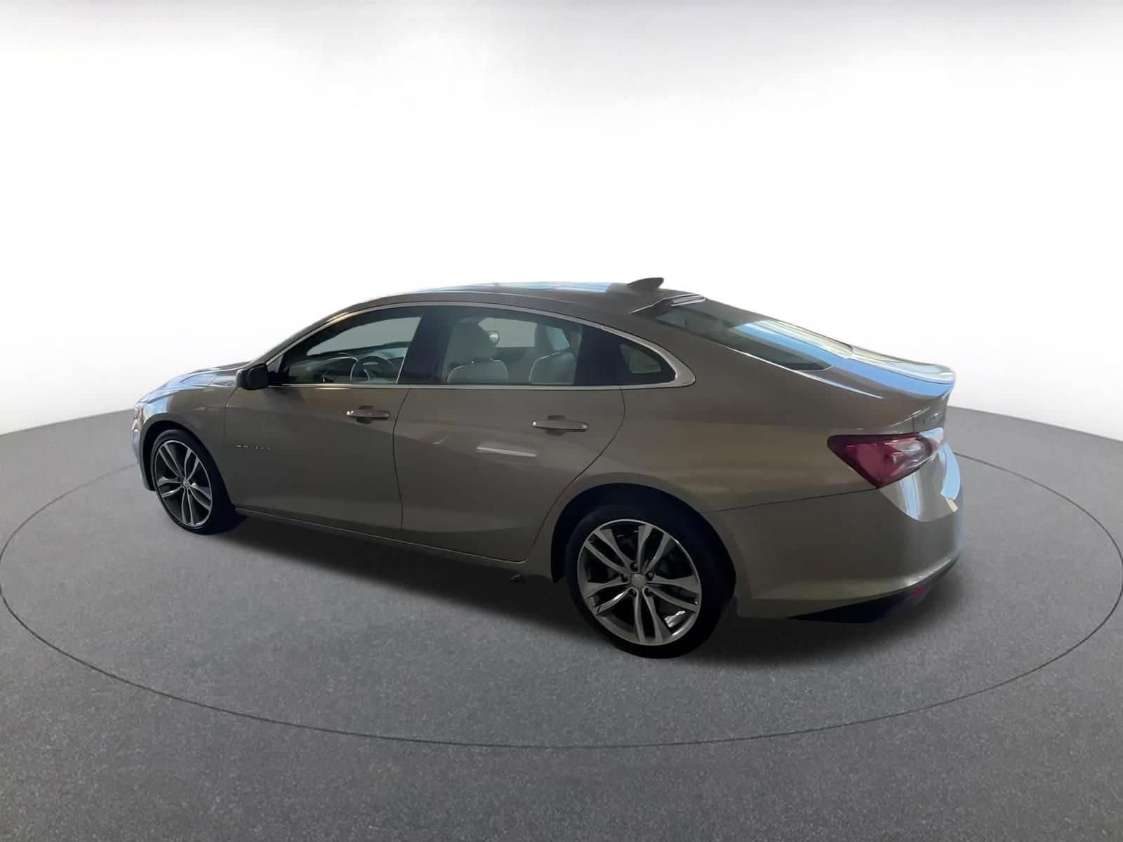 Thumbnail: 2024 Chevrolet Malibu - 10