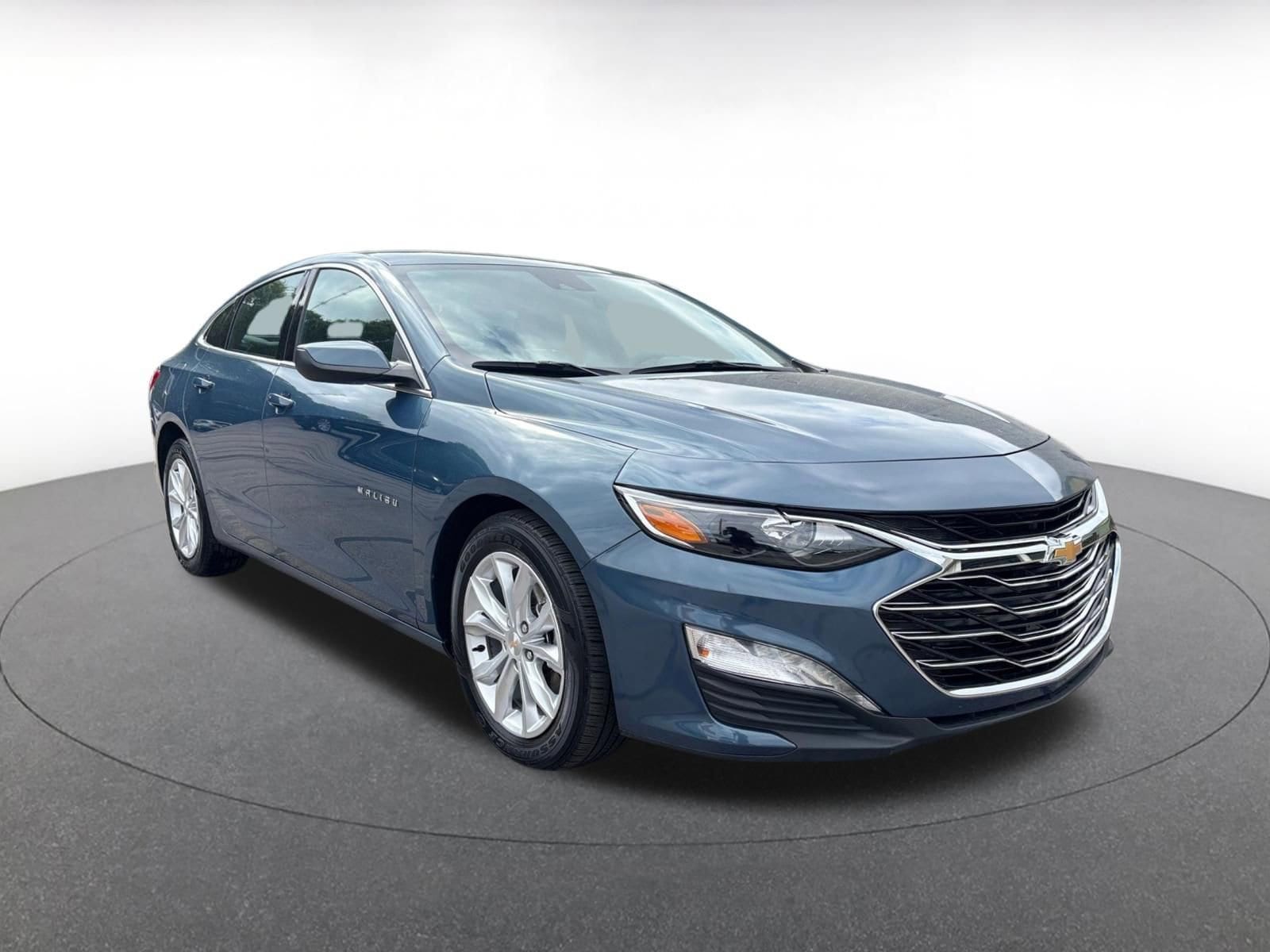 Thumbnail: 2024 Chevrolet Malibu - 1