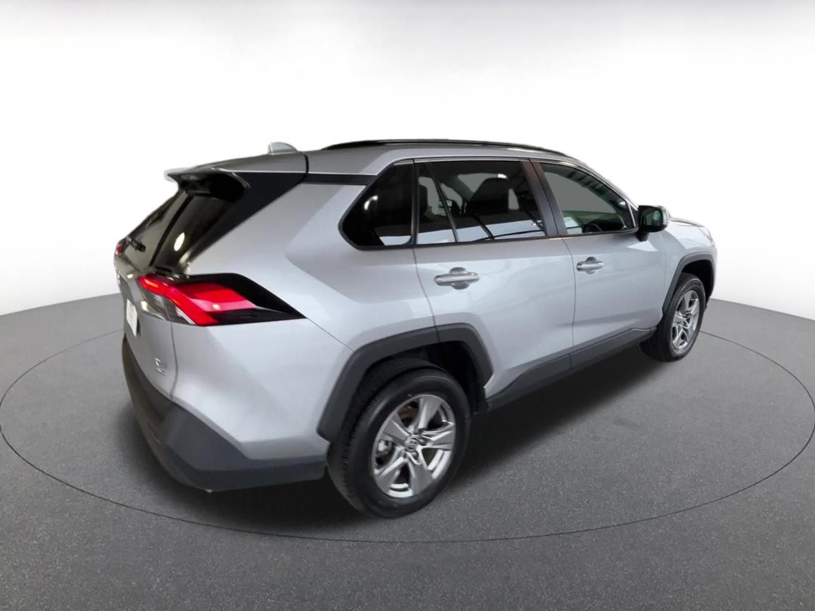 Thumbnail: 2025 Toyota RAV4 - 18