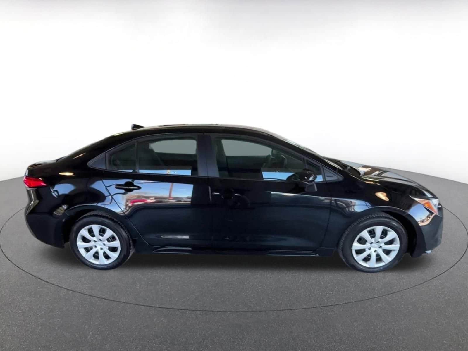 Thumbnail: 2025 Toyota Corolla - 15