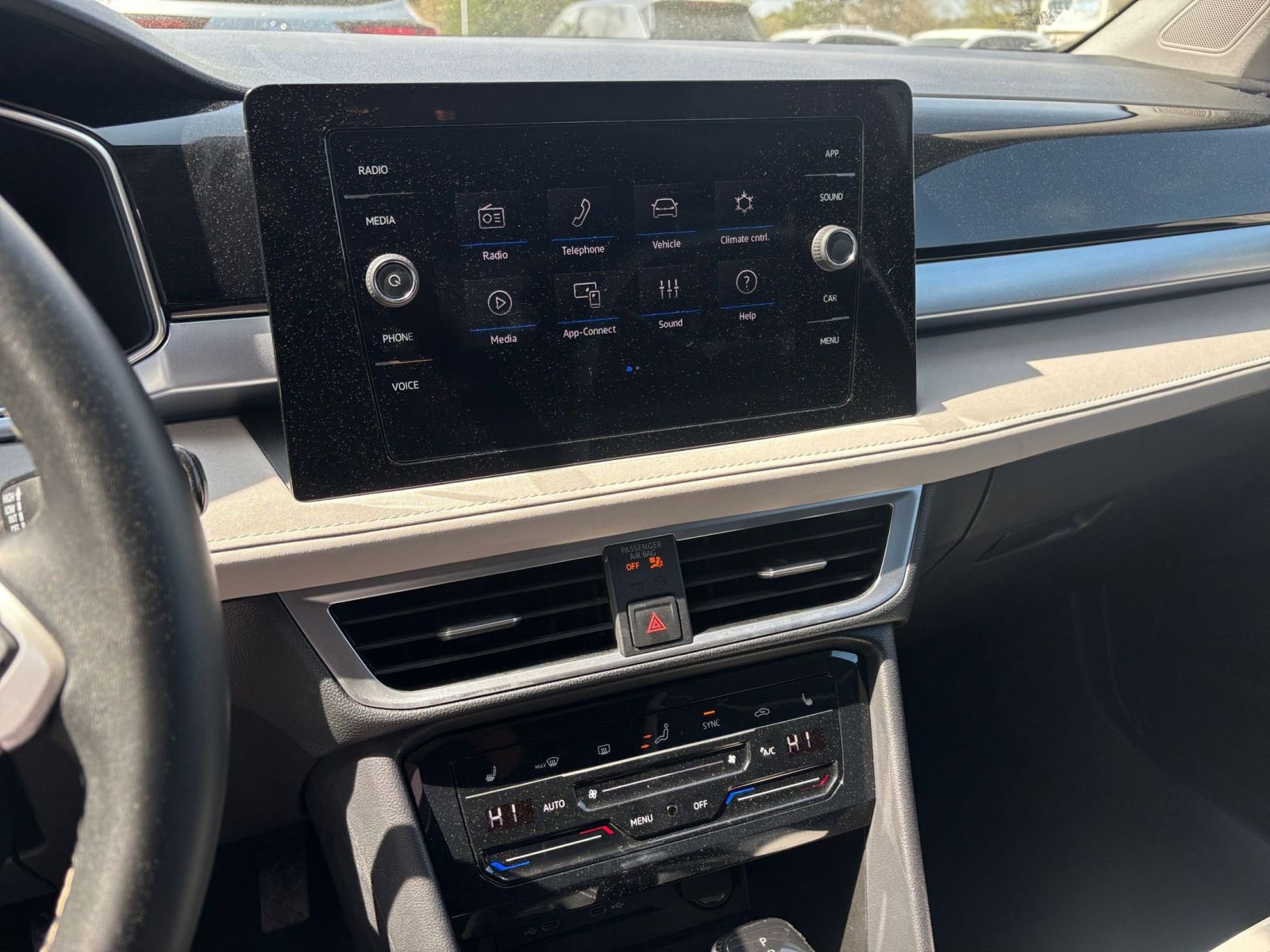 Thumbnail: 2025 Volkswagen Taos - 20