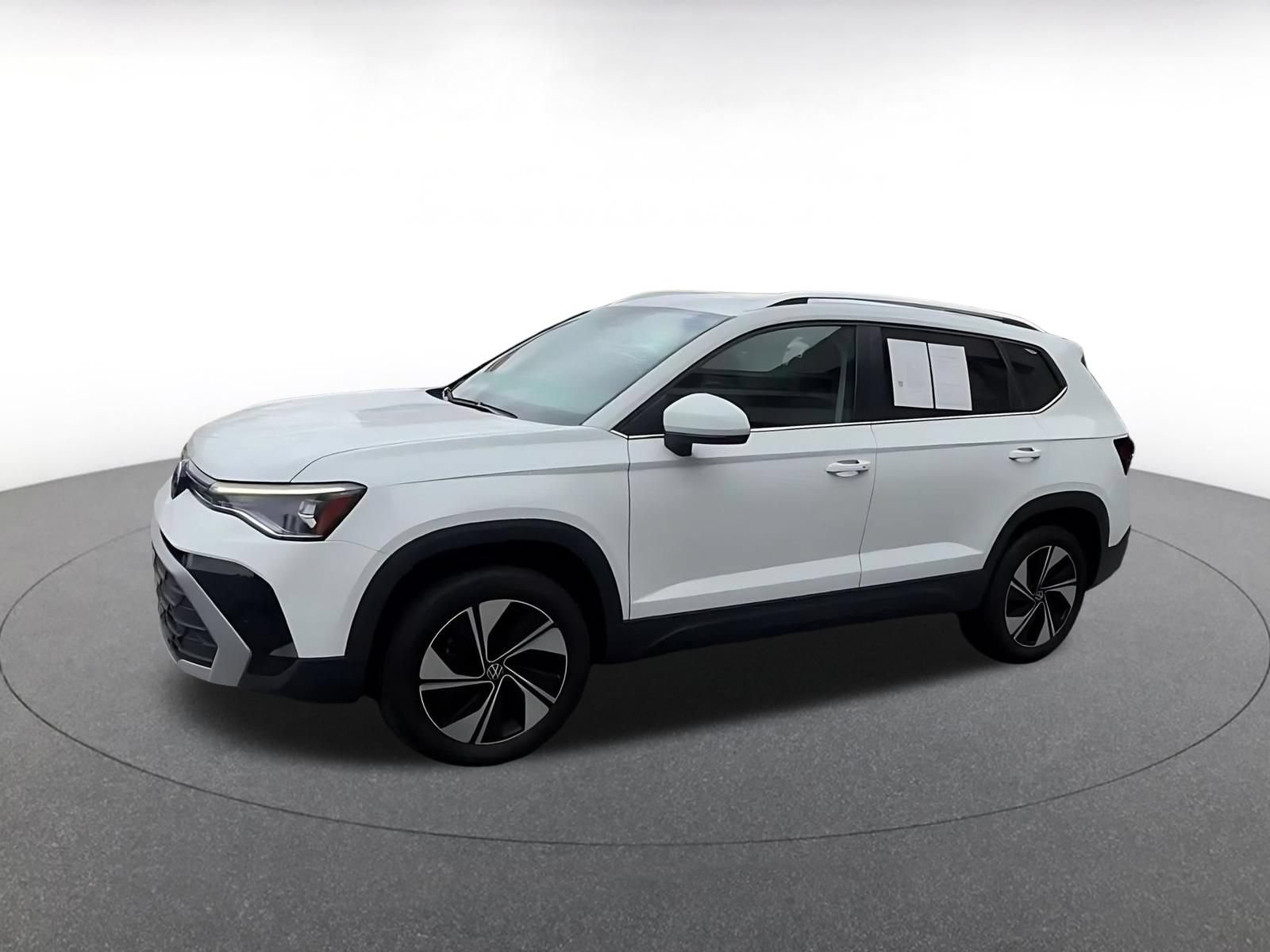 Thumbnail: 2025 Volkswagen Taos - 6