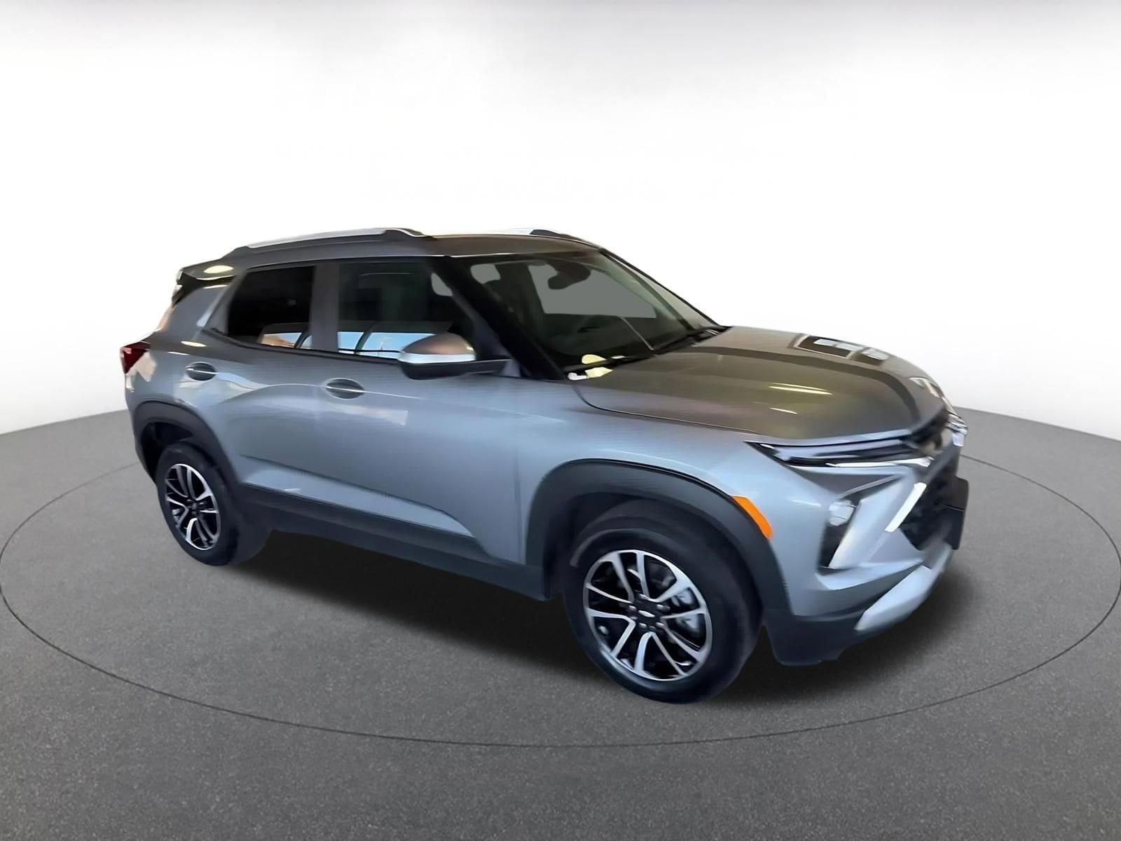 Thumbnail: 2025 Chevrolet TrailBlazer - 2