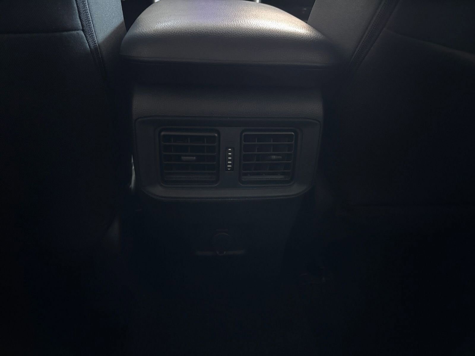 Thumbnail: 2025 Toyota RAV4 - 29