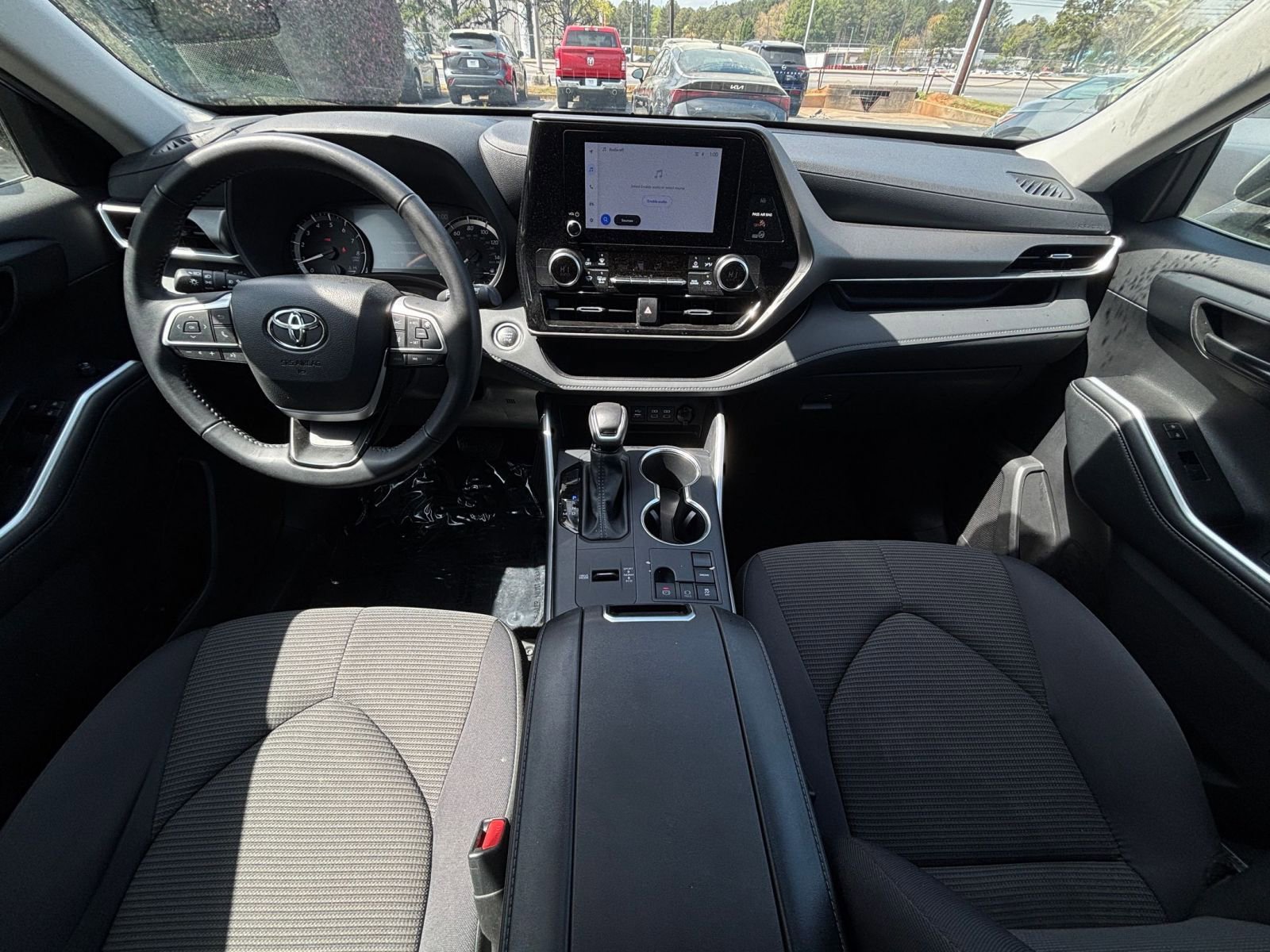 Thumbnail: 2025 Toyota Highlander - 34