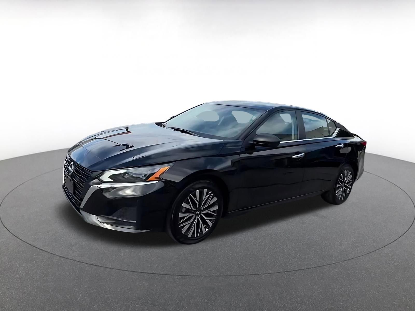 Thumbnail: 2025 Nissan Altima - 7