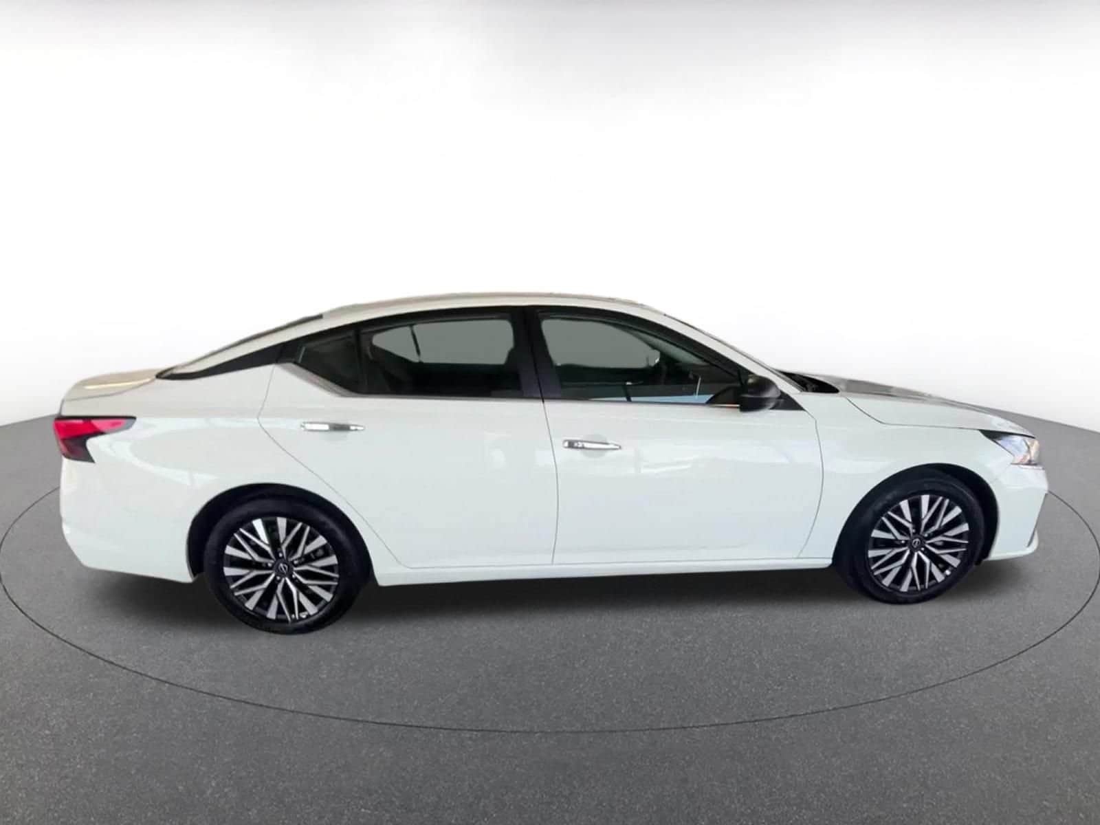 Thumbnail: 2025 Nissan Altima - 16