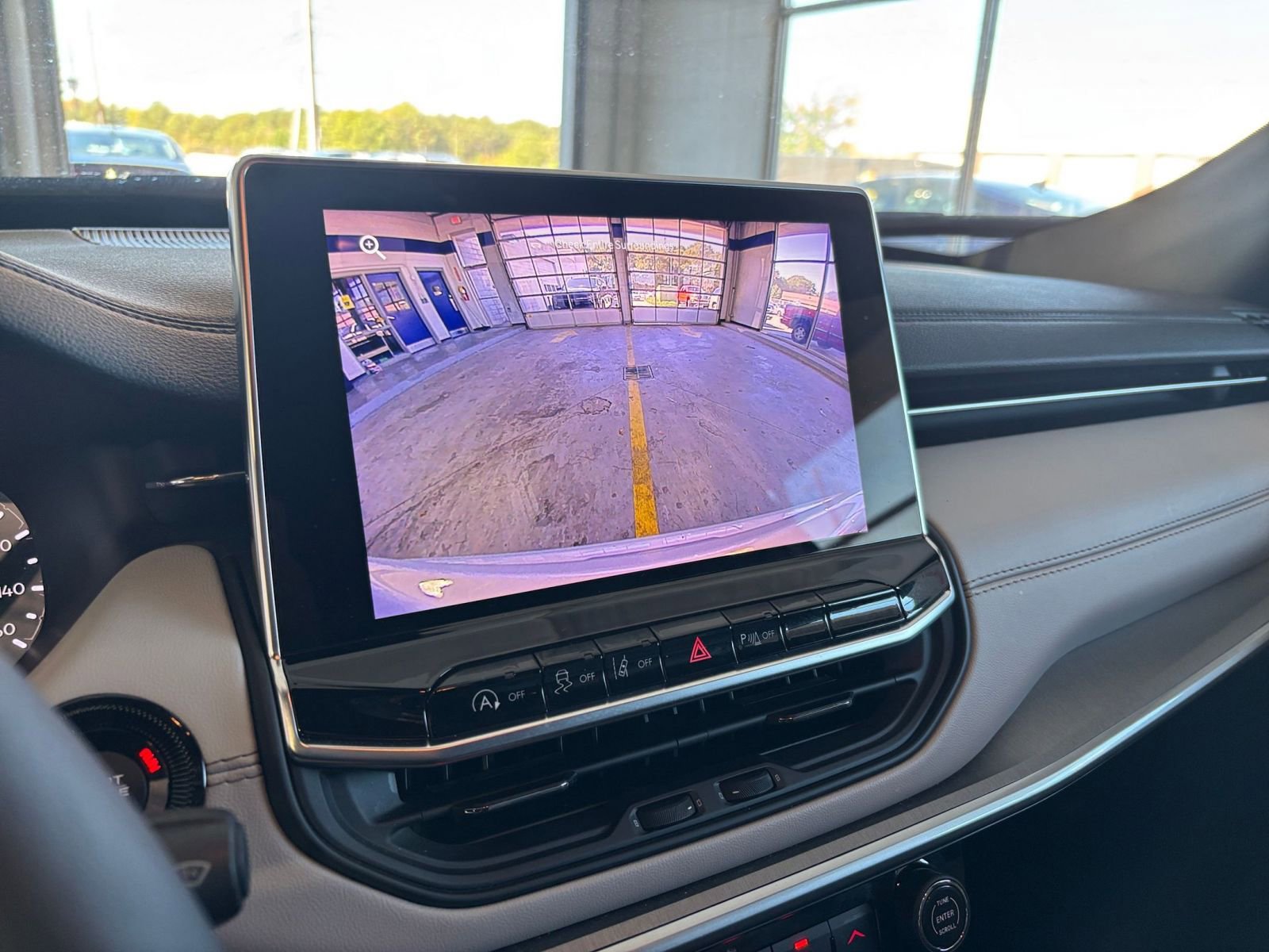 Thumbnail: 2025 Jeep Compass - 17