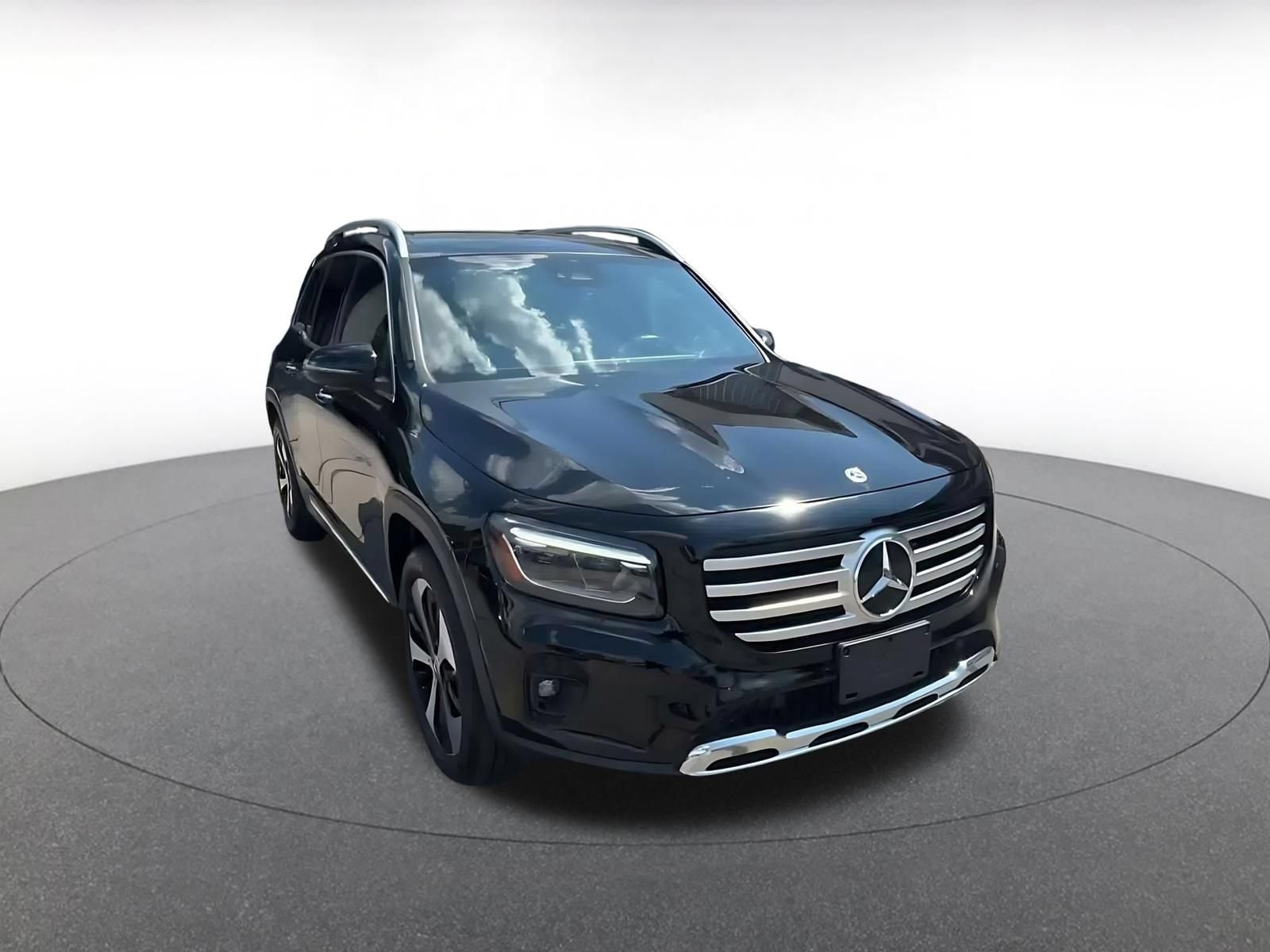 Thumbnail: 2025 Mercedes-Benz GLB - 3