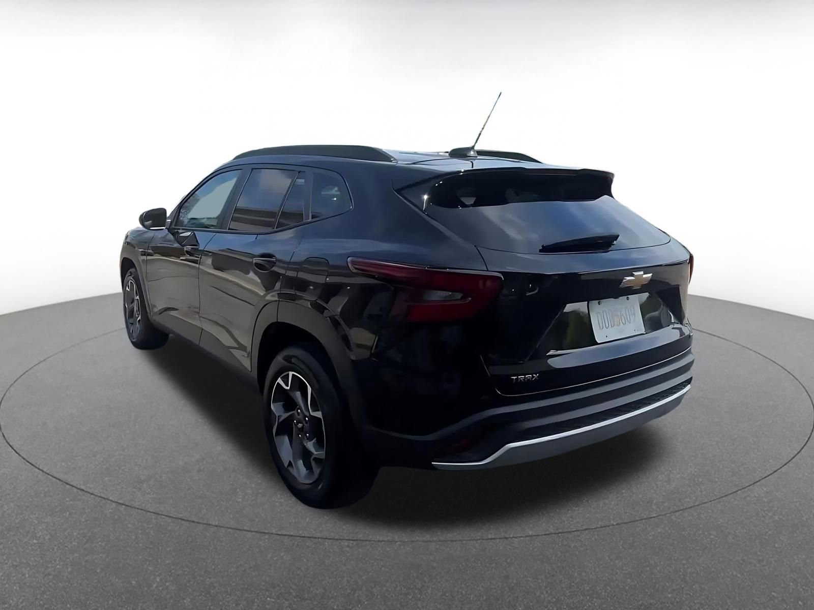 Thumbnail: 2025 Chevrolet Trax - 11