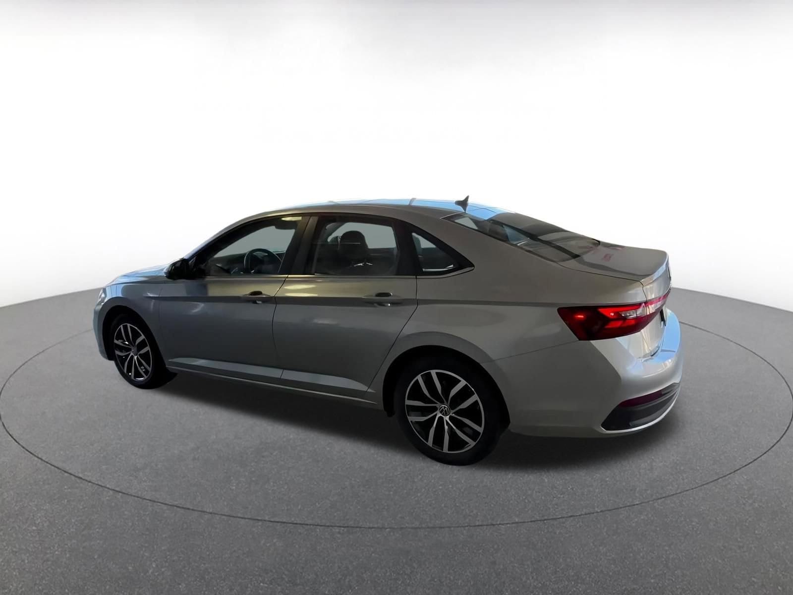 Thumbnail: 2025 Volkswagen Jetta - 8