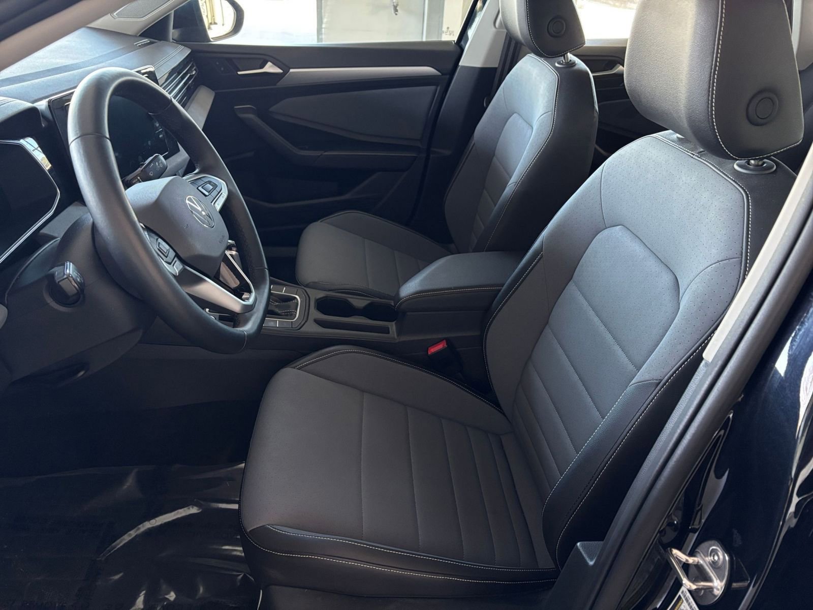 Thumbnail: 2025 Volkswagen Jetta - 25