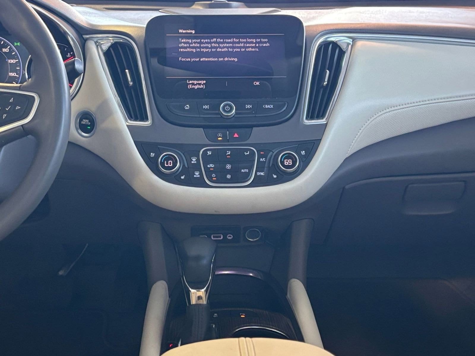 Thumbnail: 2024 Chevrolet Malibu - 18