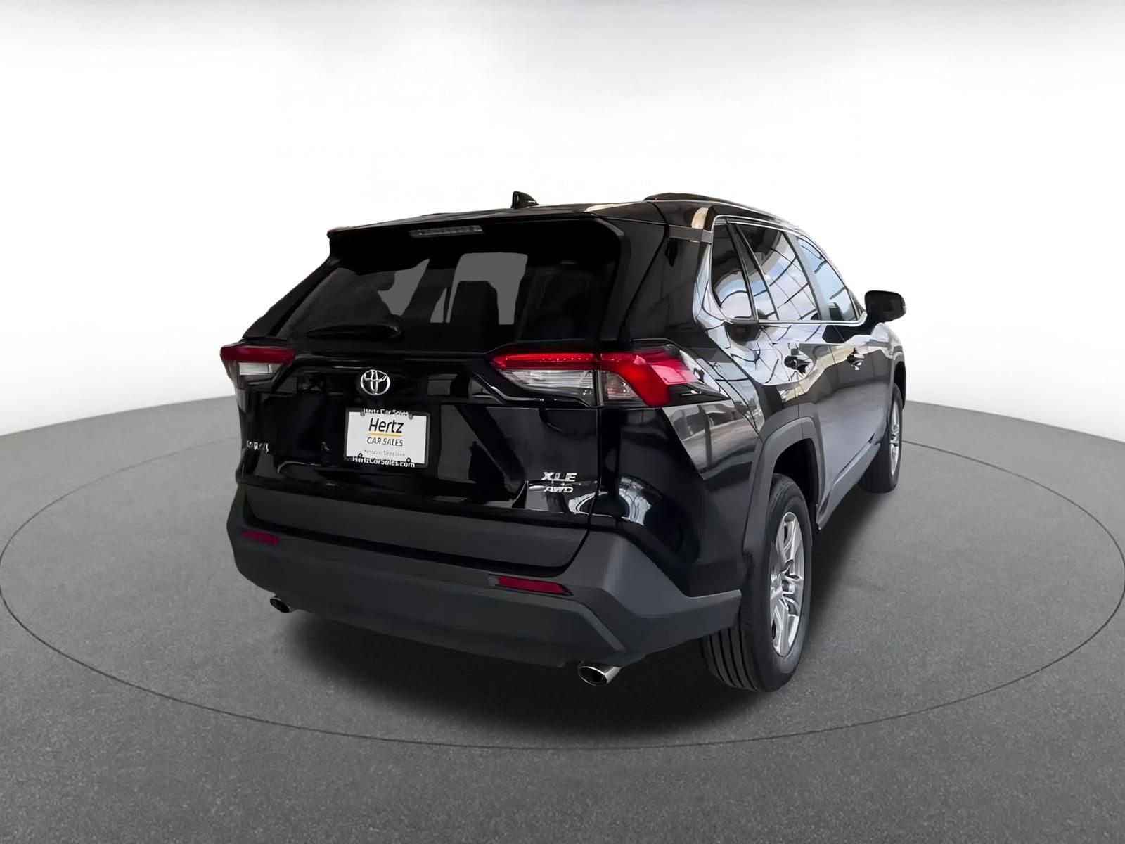 Thumbnail: 2024 Toyota RAV4 - 17