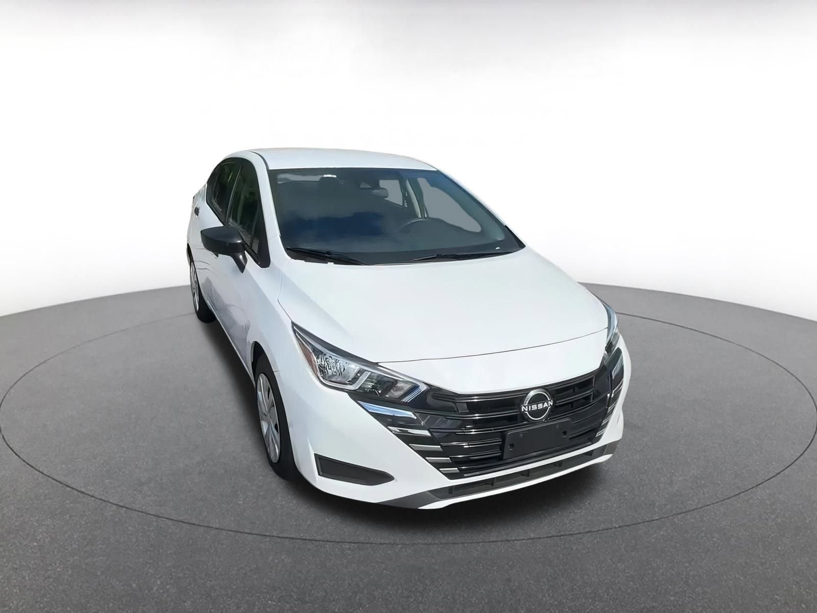 2024 Nissan Versa S 3