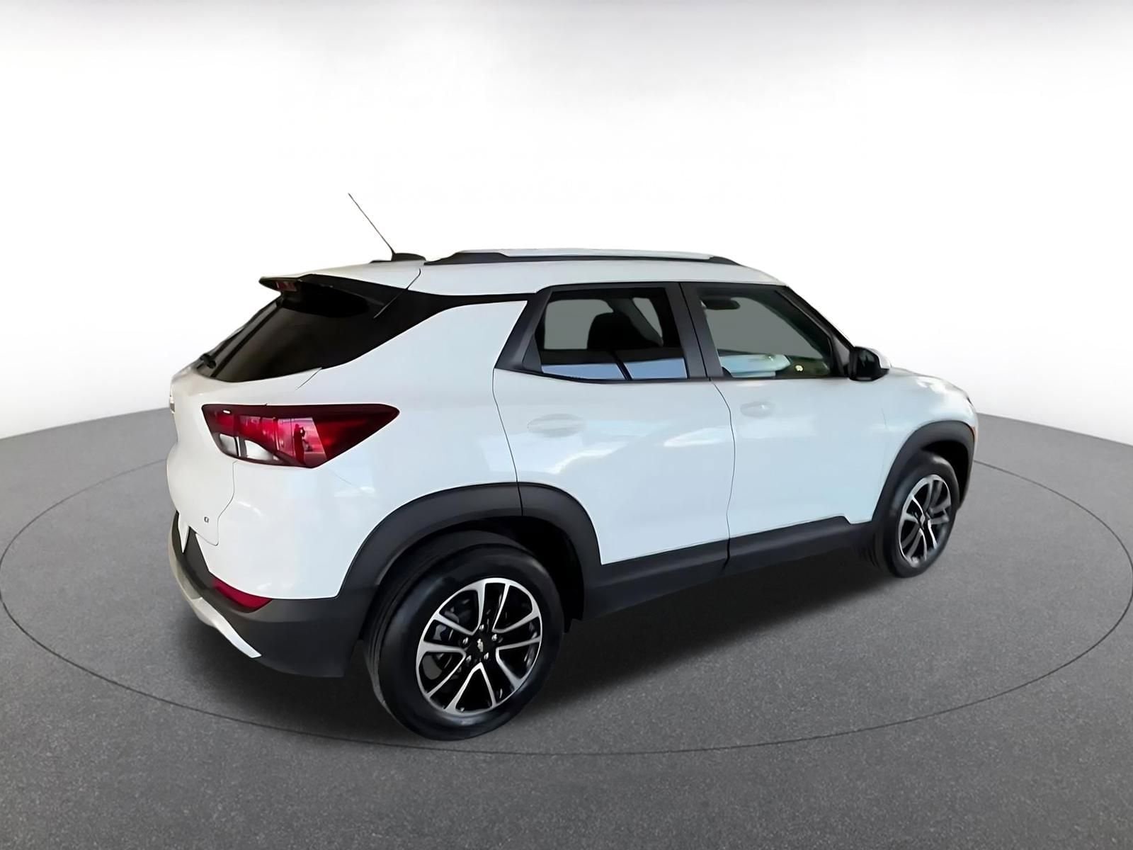 Thumbnail: 2025 Chevrolet TrailBlazer - 13