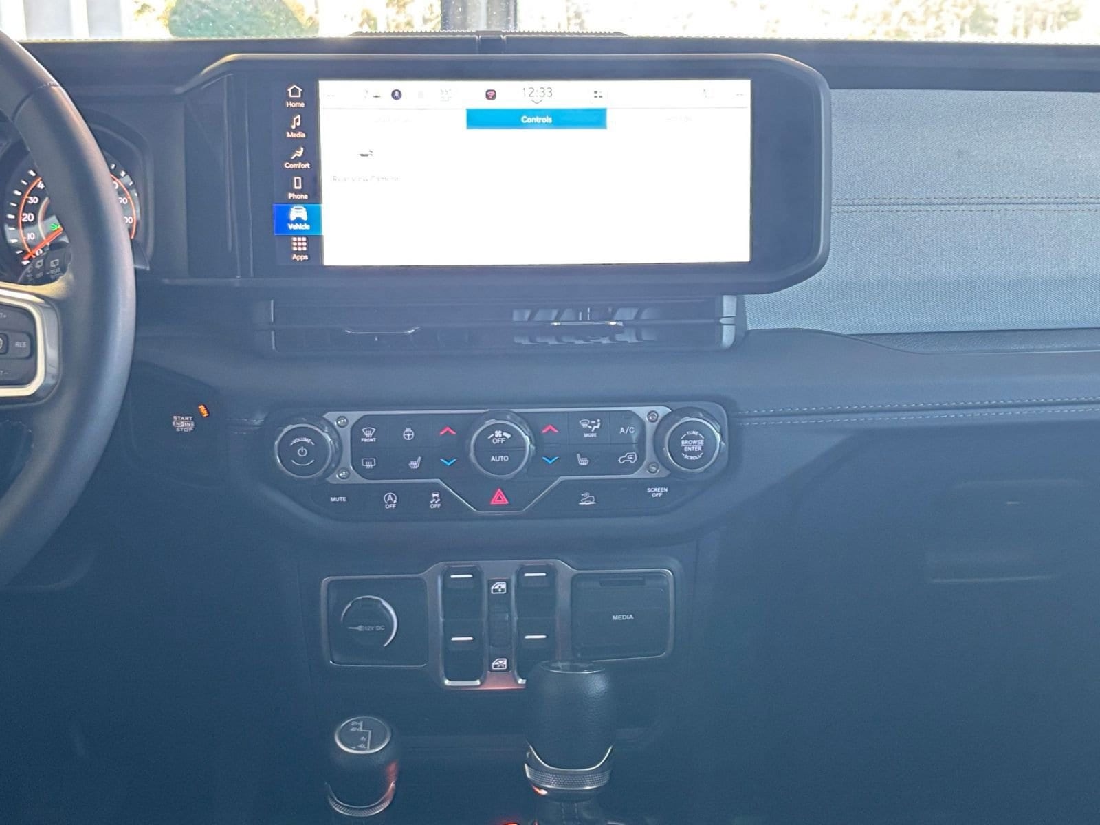 Thumbnail: 2025 Jeep Wrangler - 18