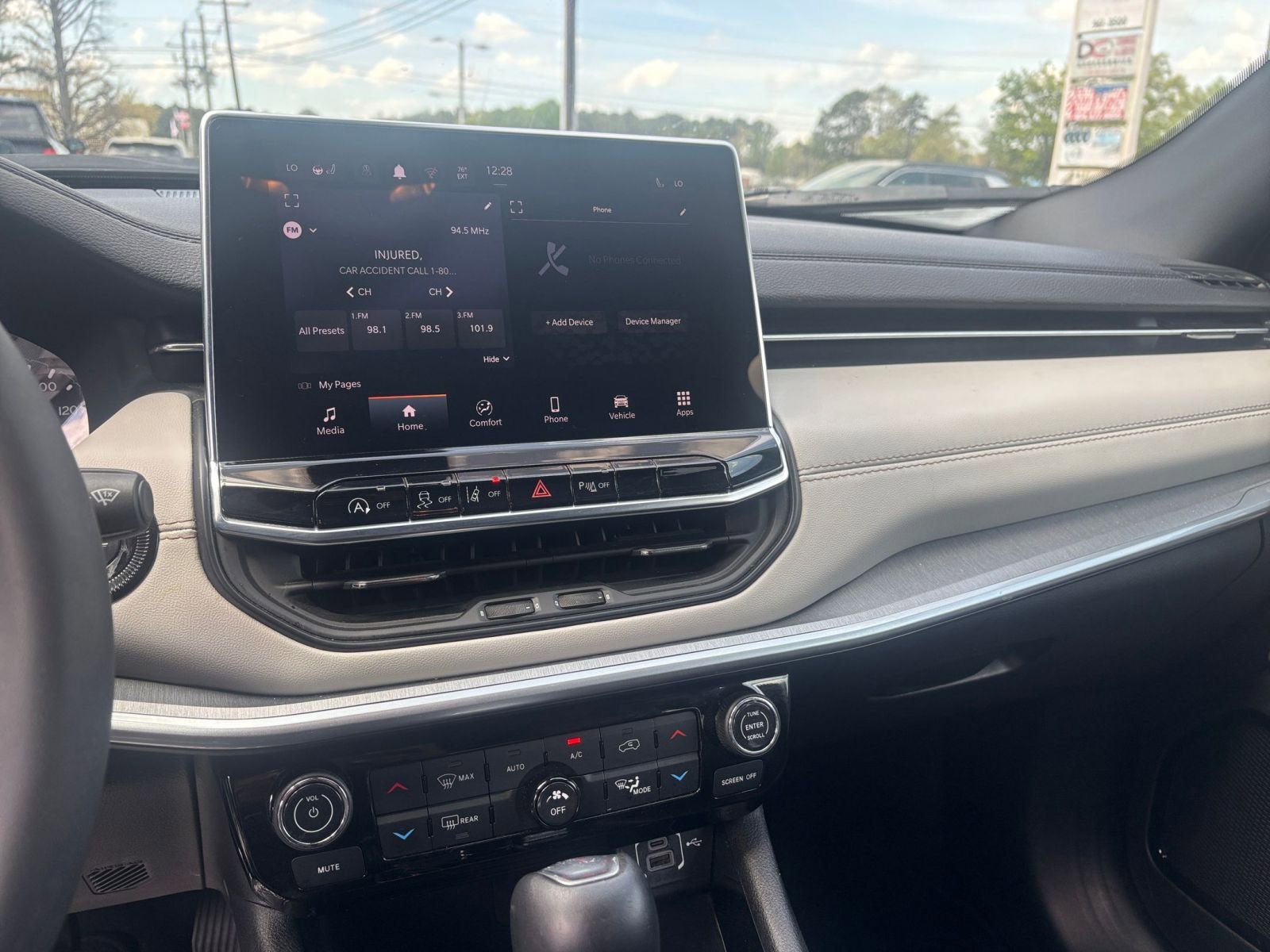 Thumbnail: 2025 Jeep Compass - 23