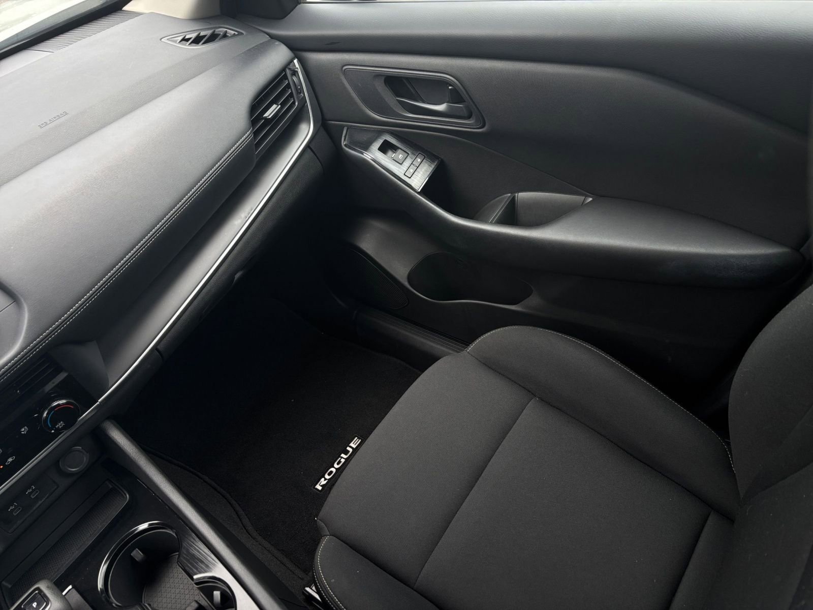 2024 Nissan Rogue S 34