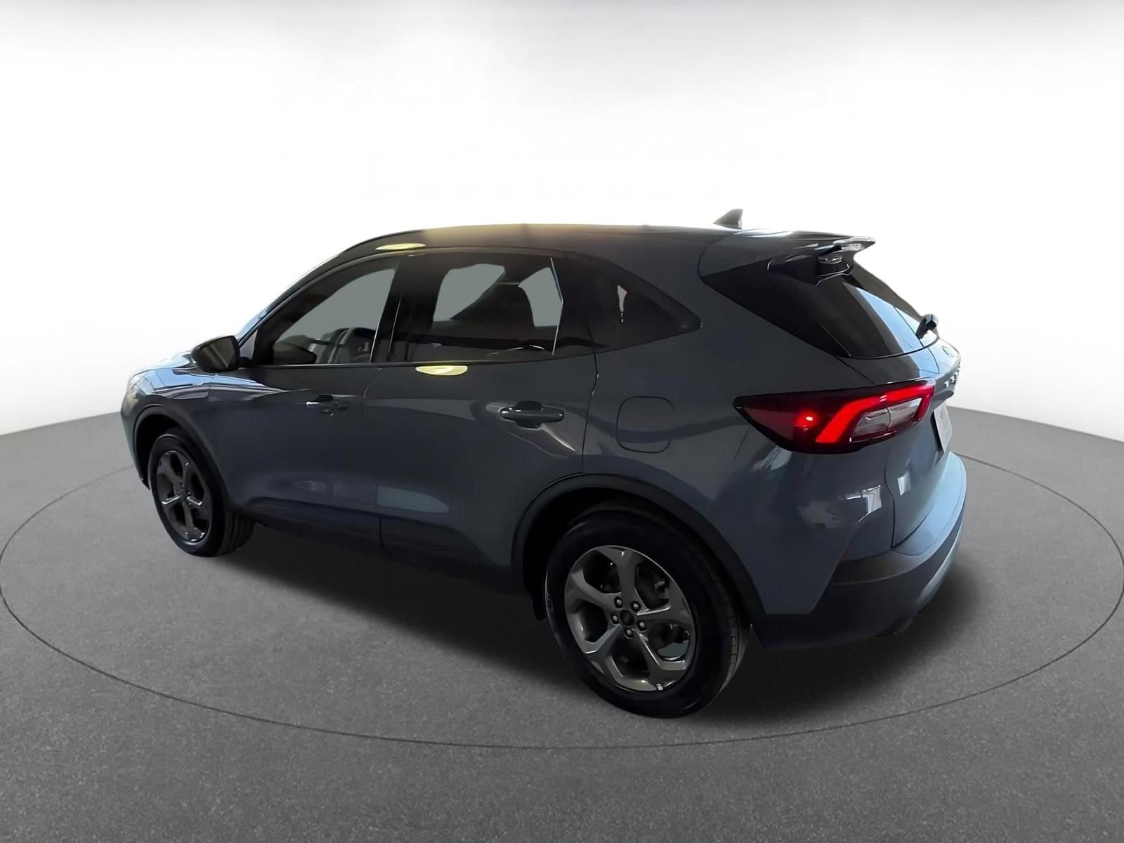 Thumbnail: 2025 Ford Escape - 10