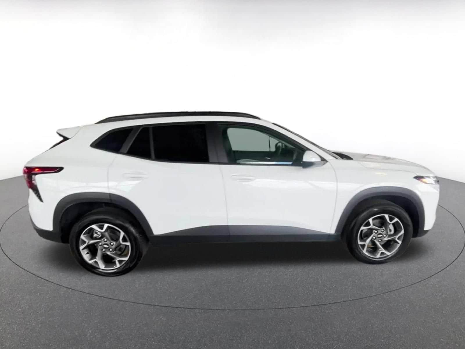 Thumbnail: 2025 Chevrolet Trax - 16