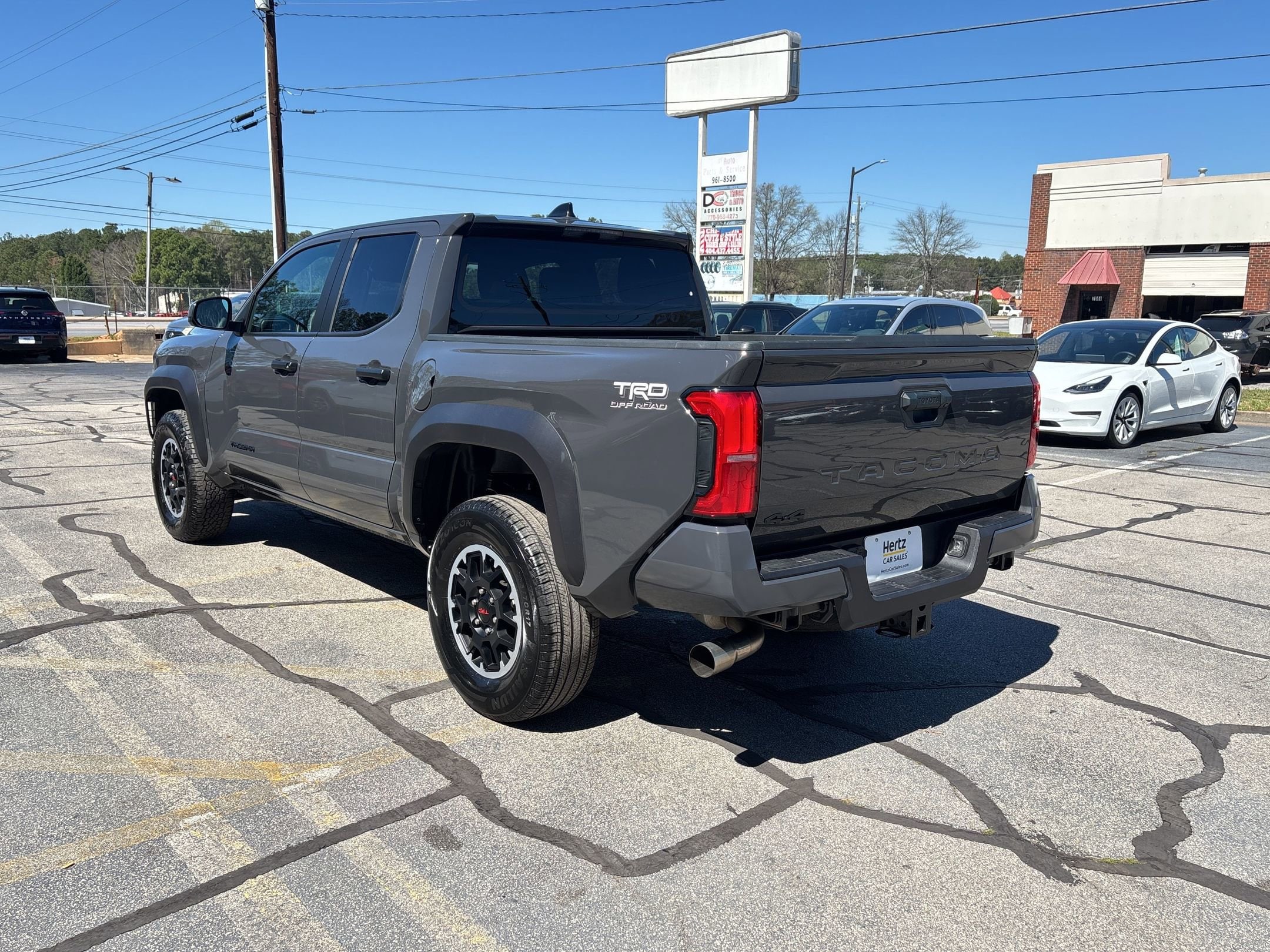 Thumbnail: 2025 Toyota Tacoma - 10