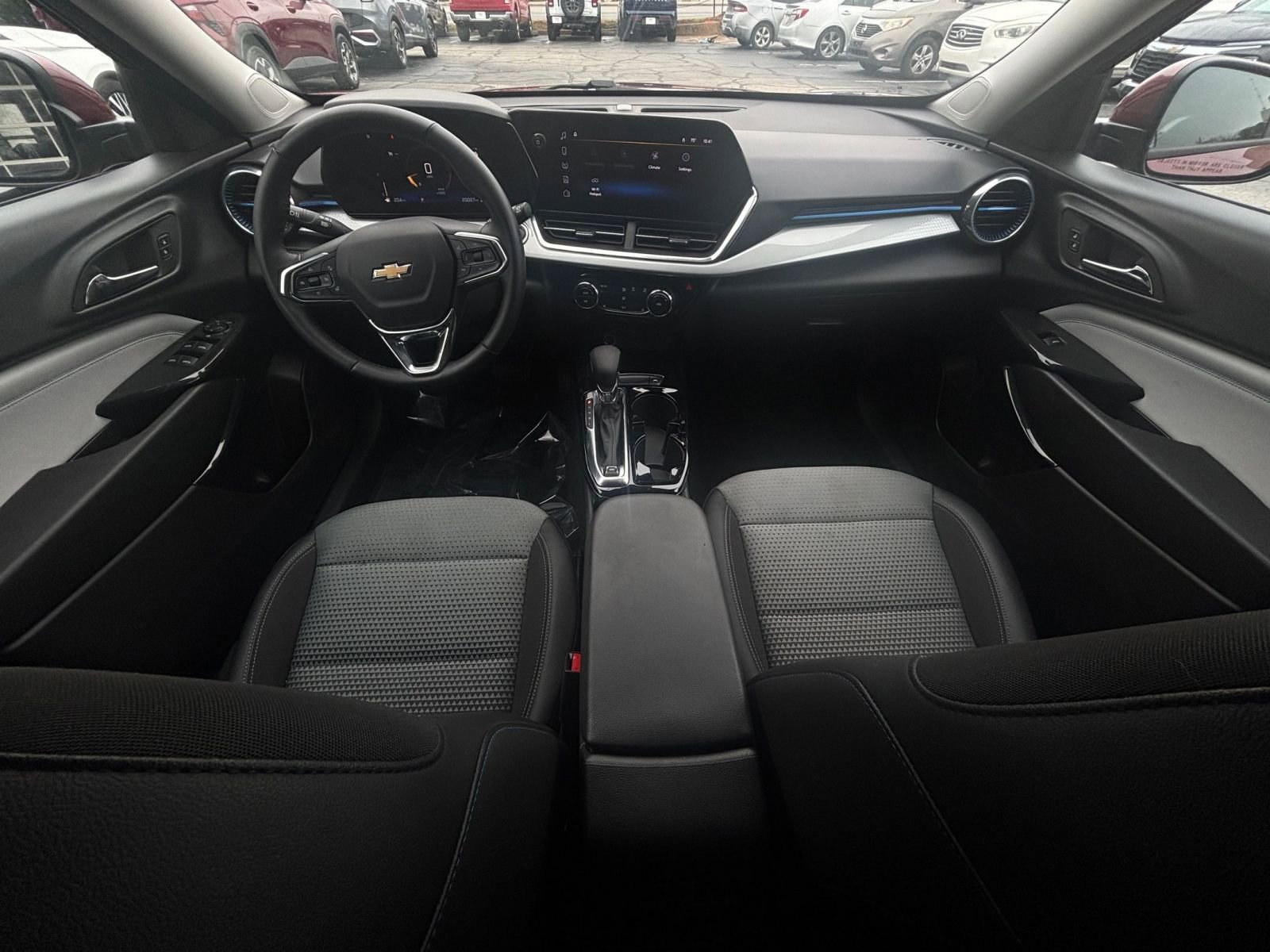 Thumbnail: 2025 Chevrolet Trax - 33