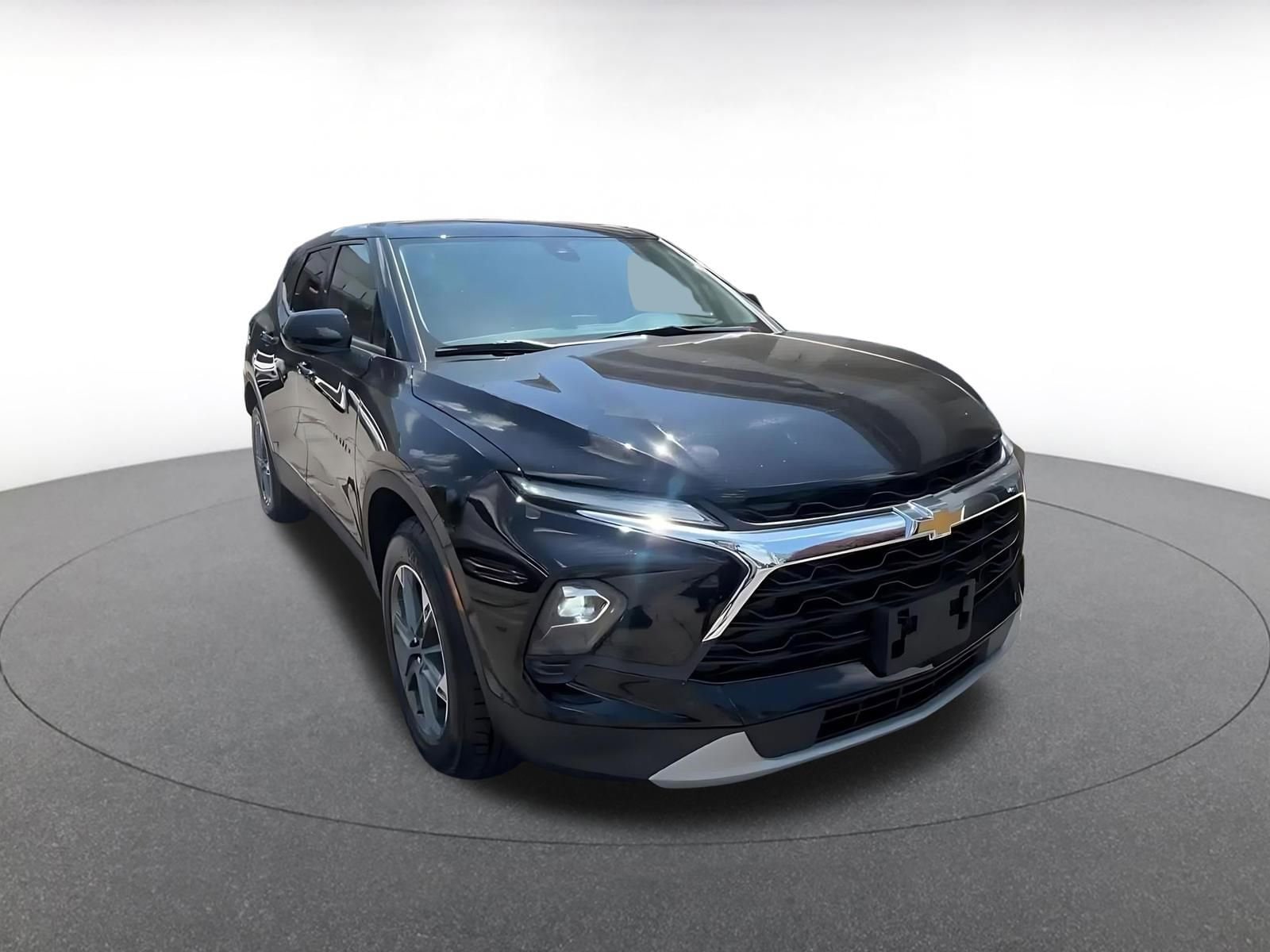 Thumbnail: 2025 Chevrolet Blazer - 3
